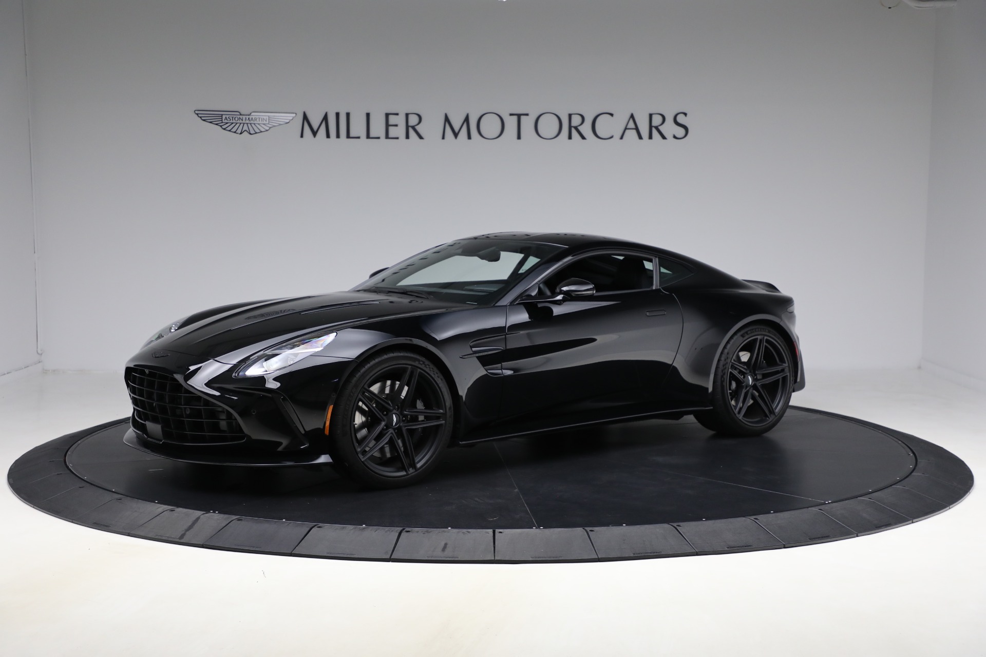 Used-2025-Aston-Martin-Vantage