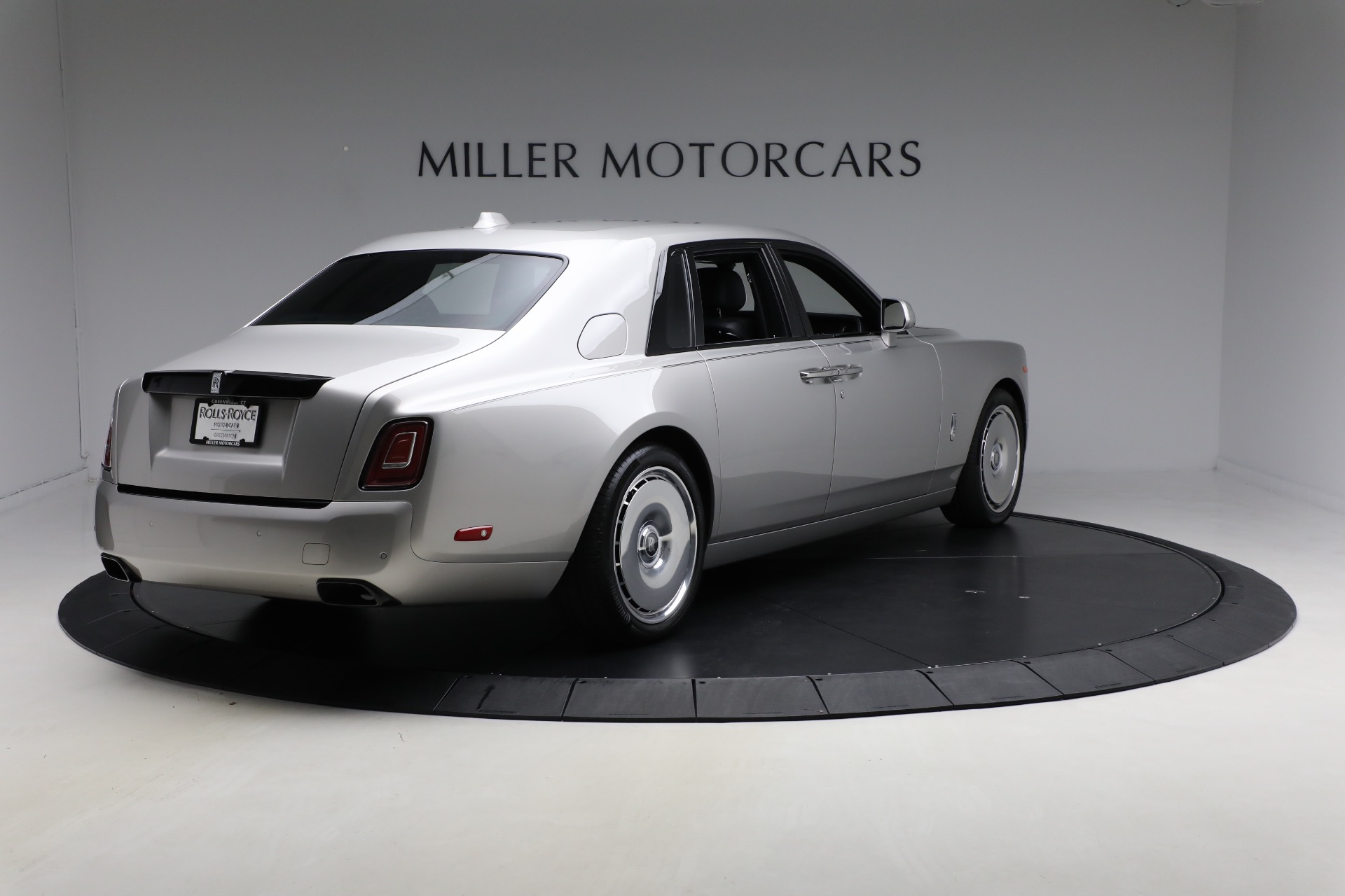 Used-2023-Rolls-Royce-Phantom