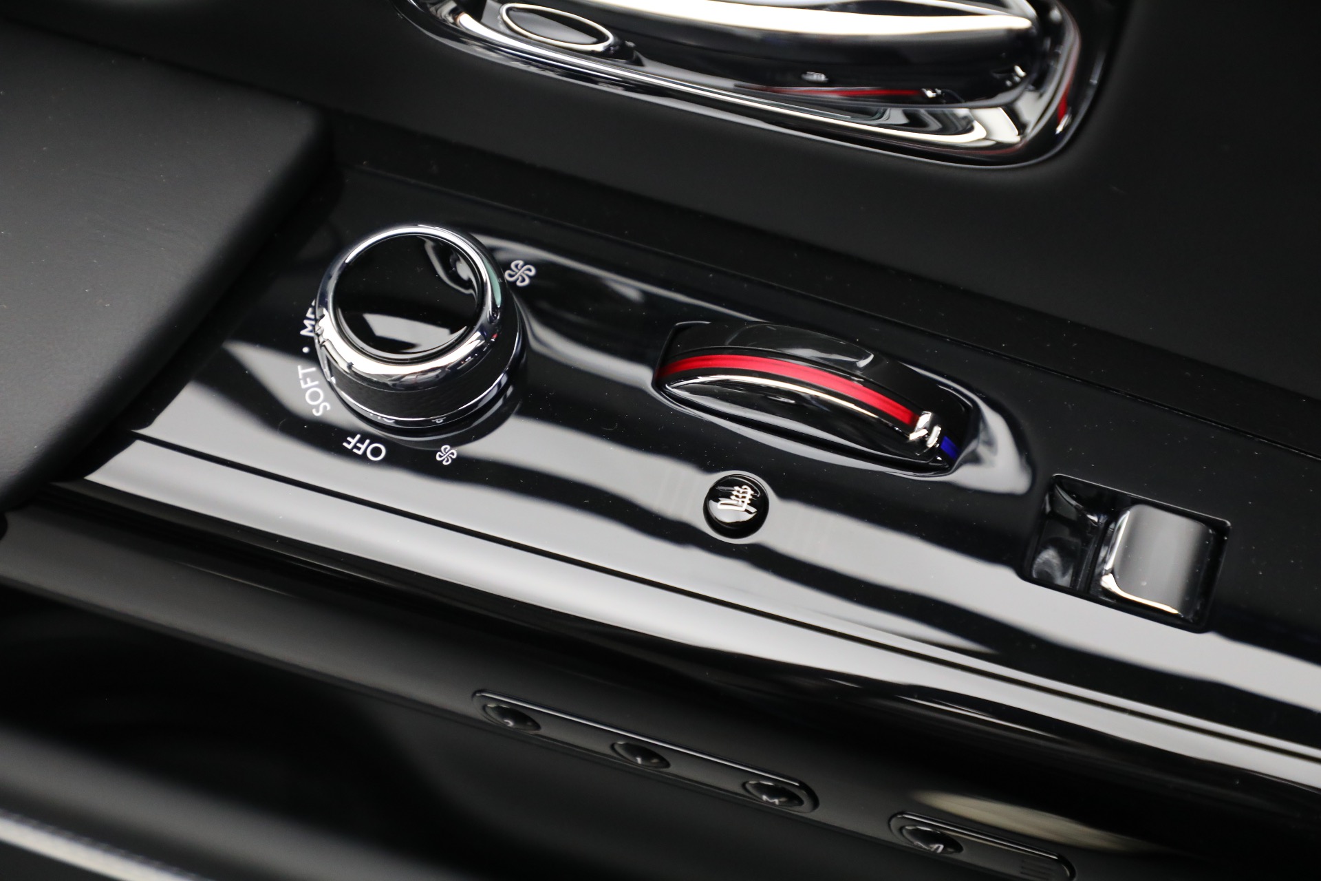 Used-2023-Rolls-Royce-Phantom