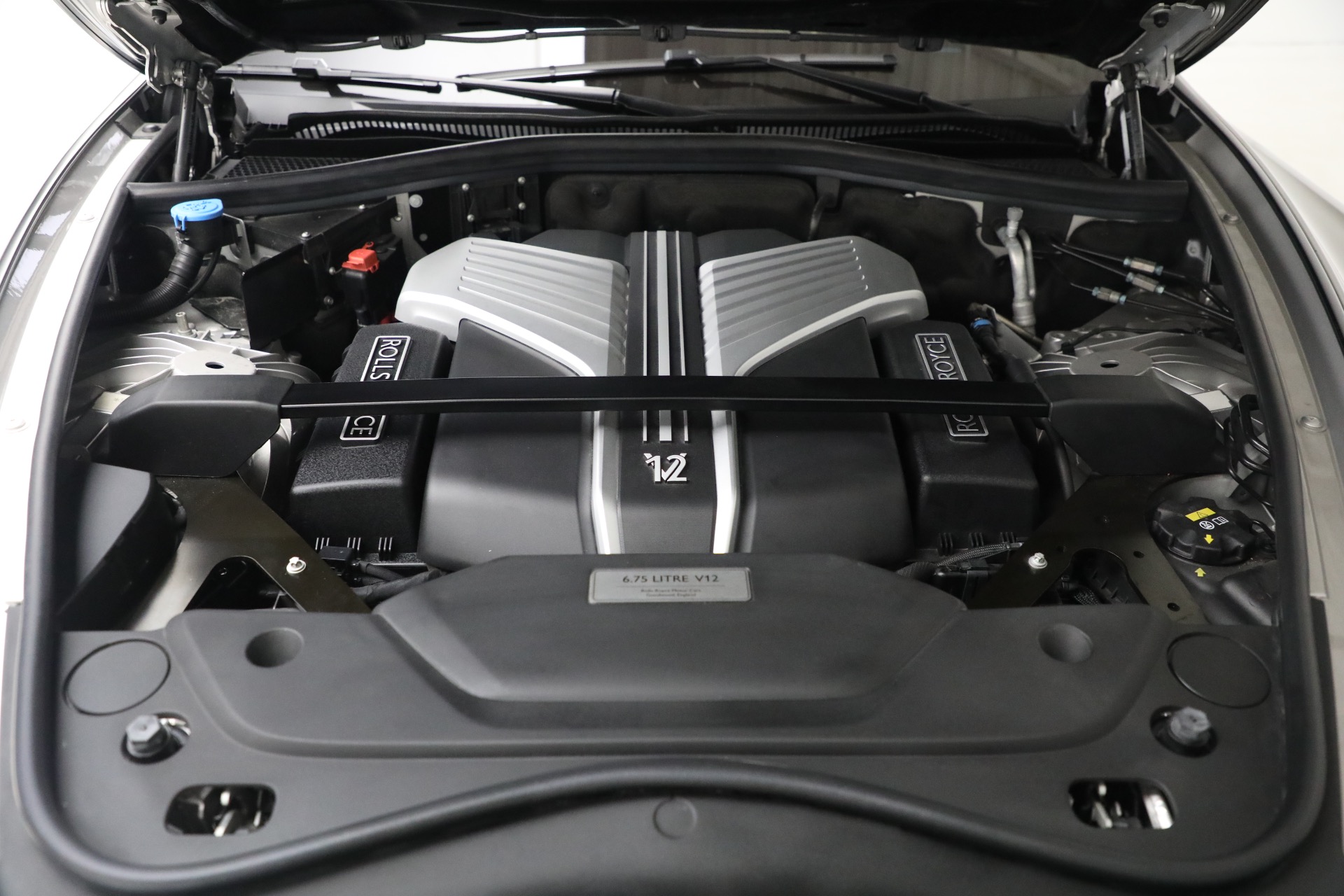 Used-2023-Rolls-Royce-Phantom