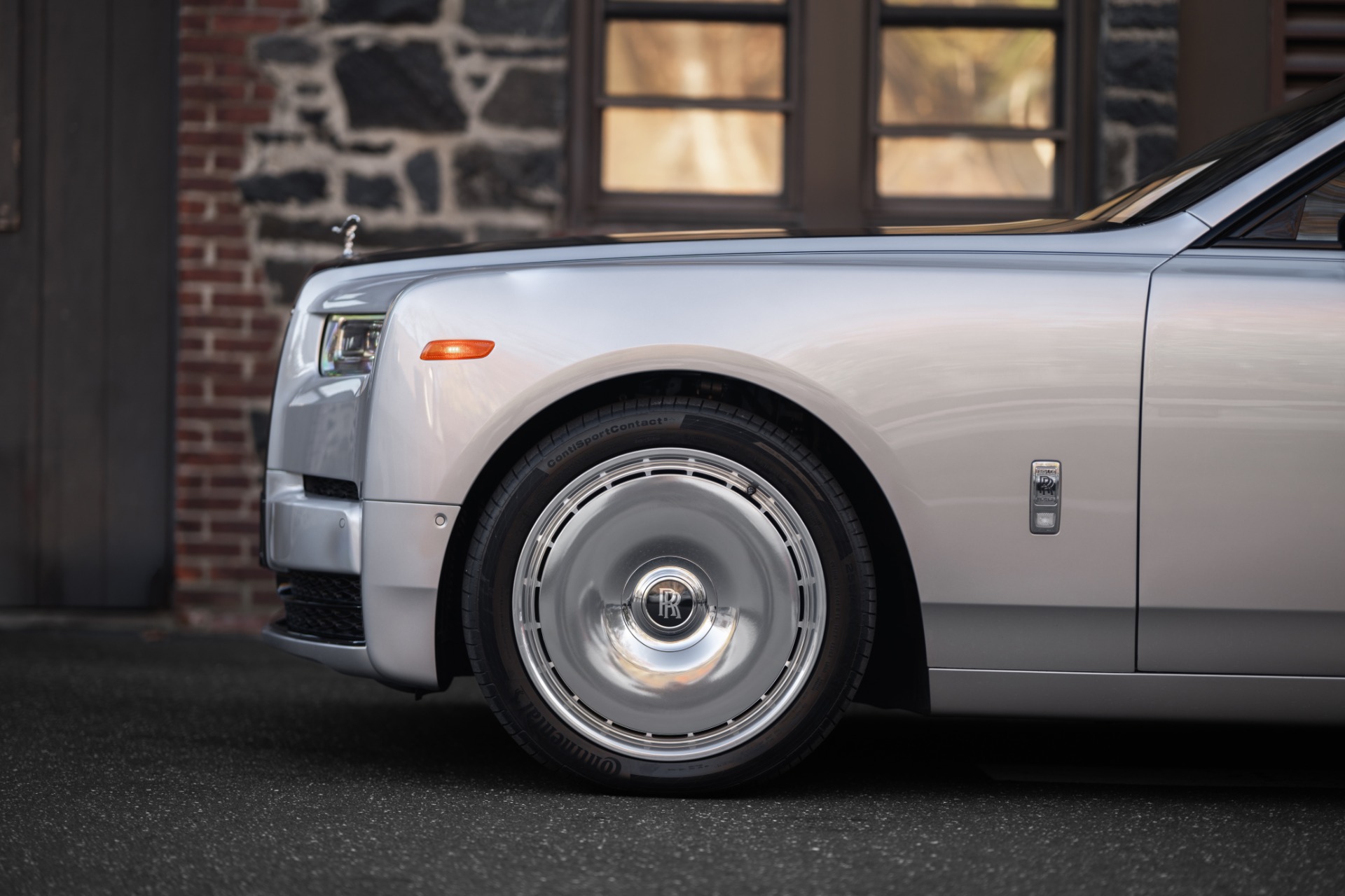 Used-2023-Rolls-Royce-Phantom