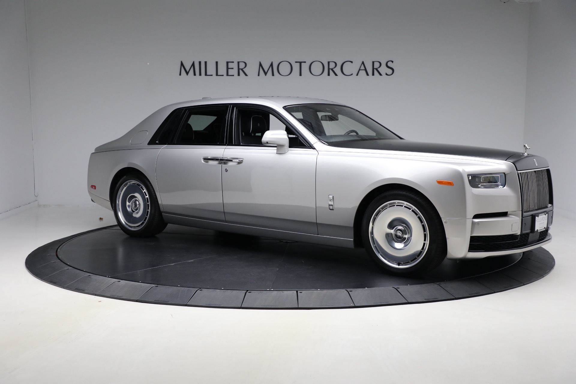 Used-2023-Rolls-Royce-Phantom