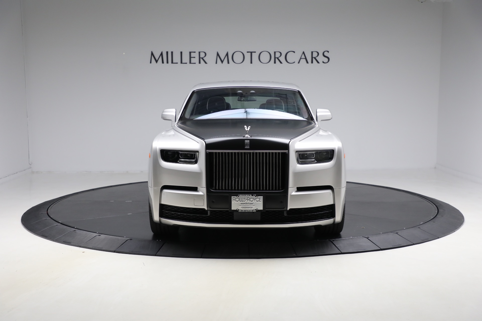Used-2023-Rolls-Royce-Phantom