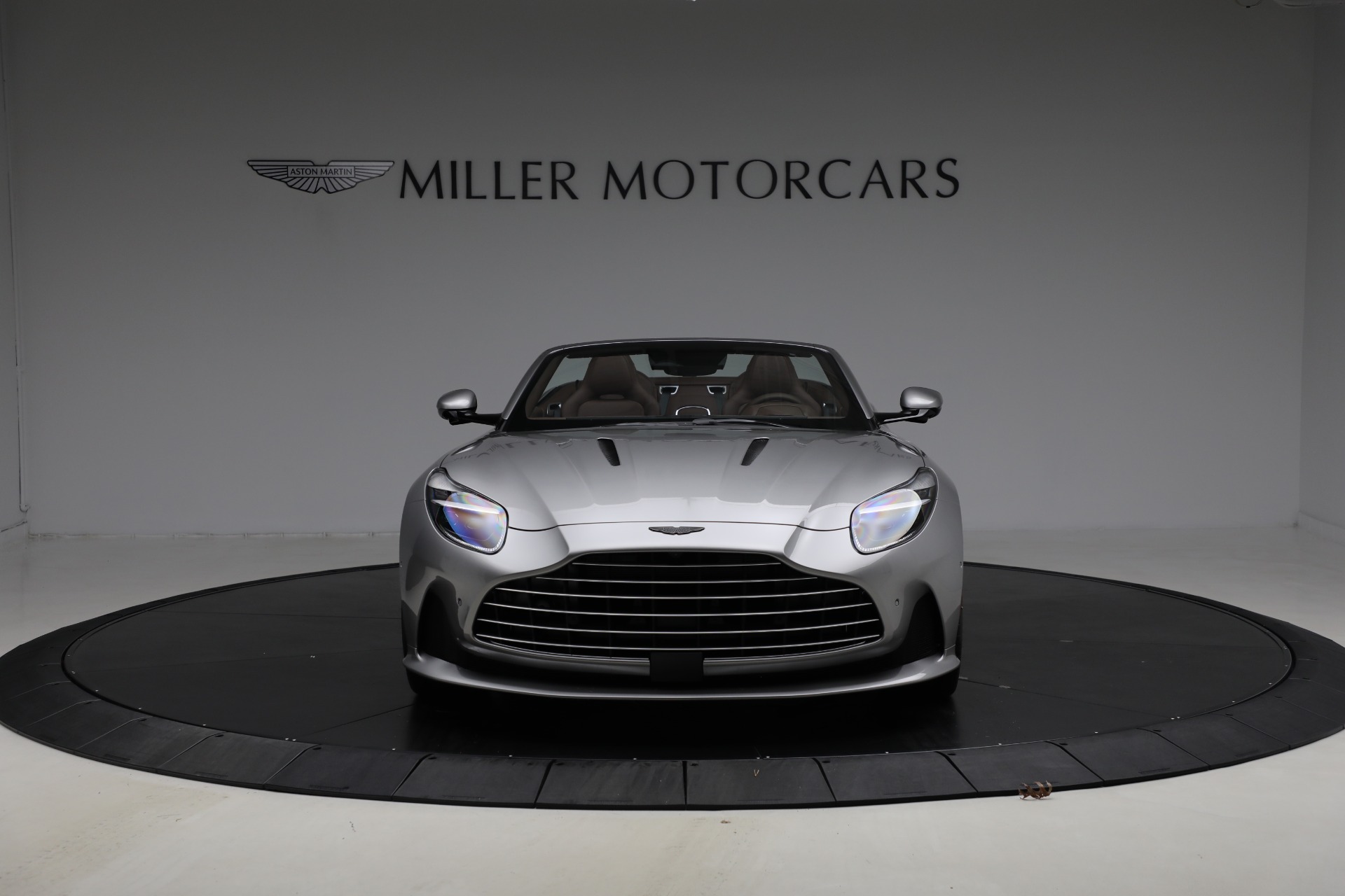 New-2026-Aston-Martin-DB12-Volante