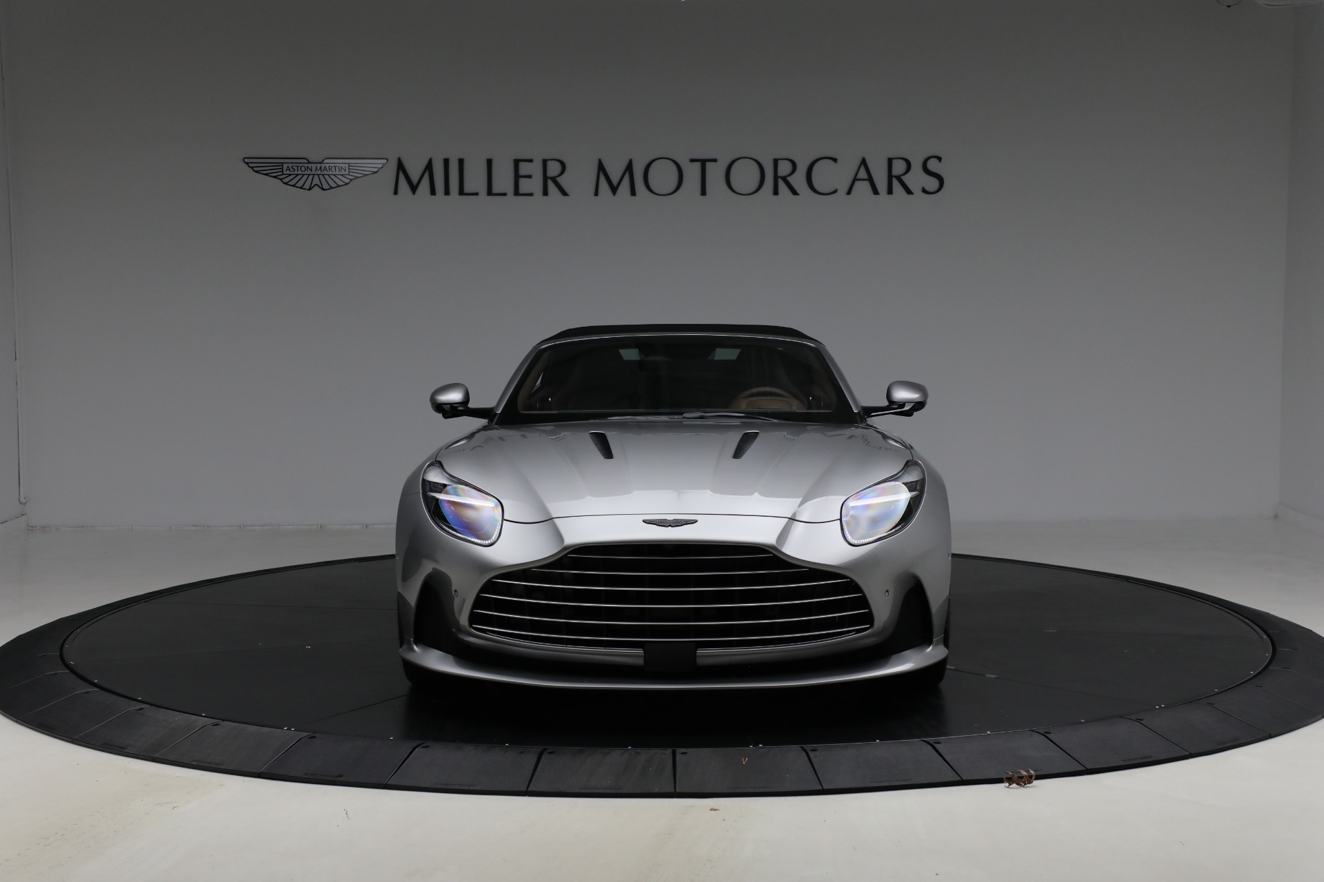 New-2026-Aston-Martin-DB12-Volante