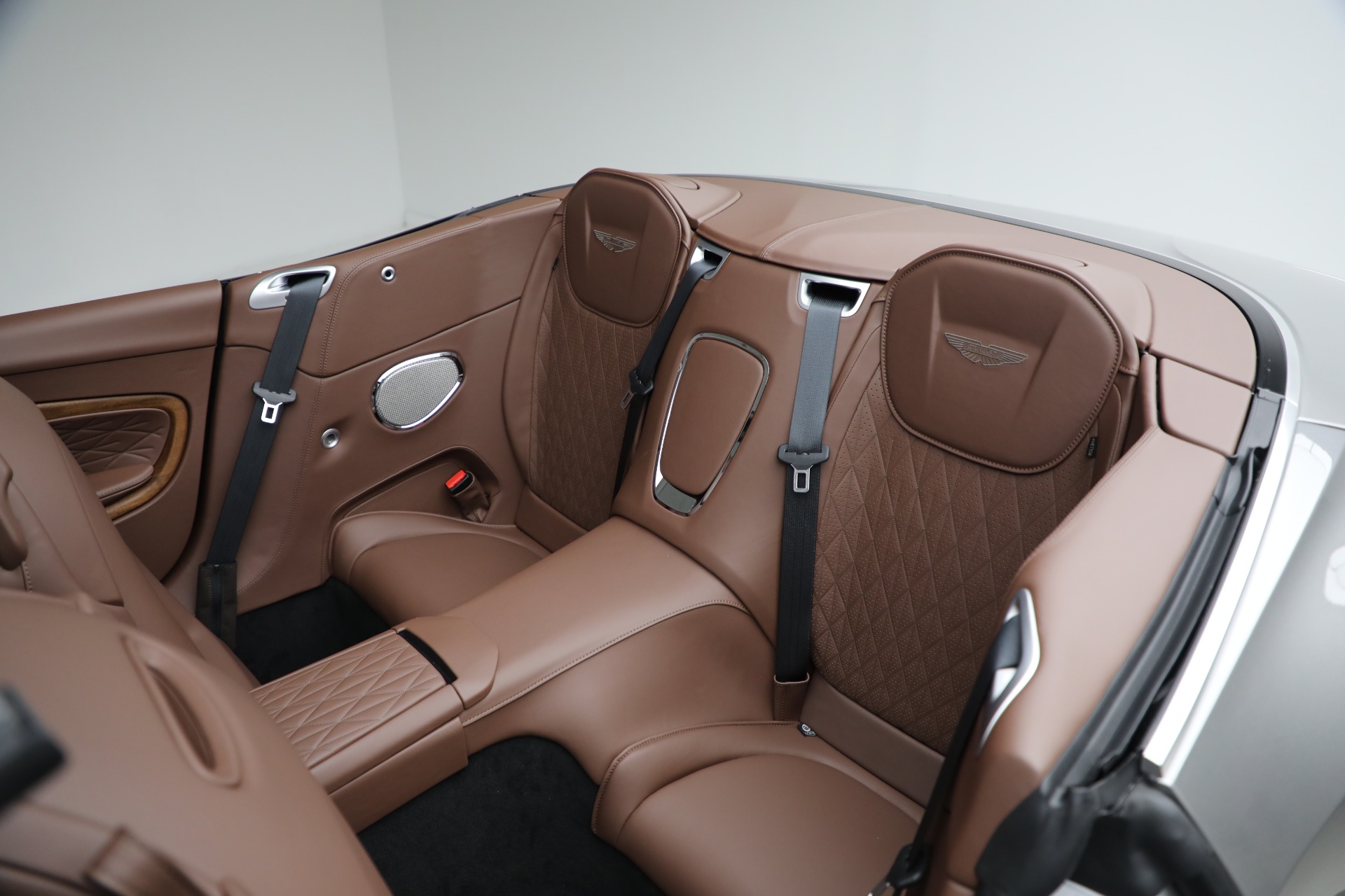 New-2026-Aston-Martin-DB12-Volante