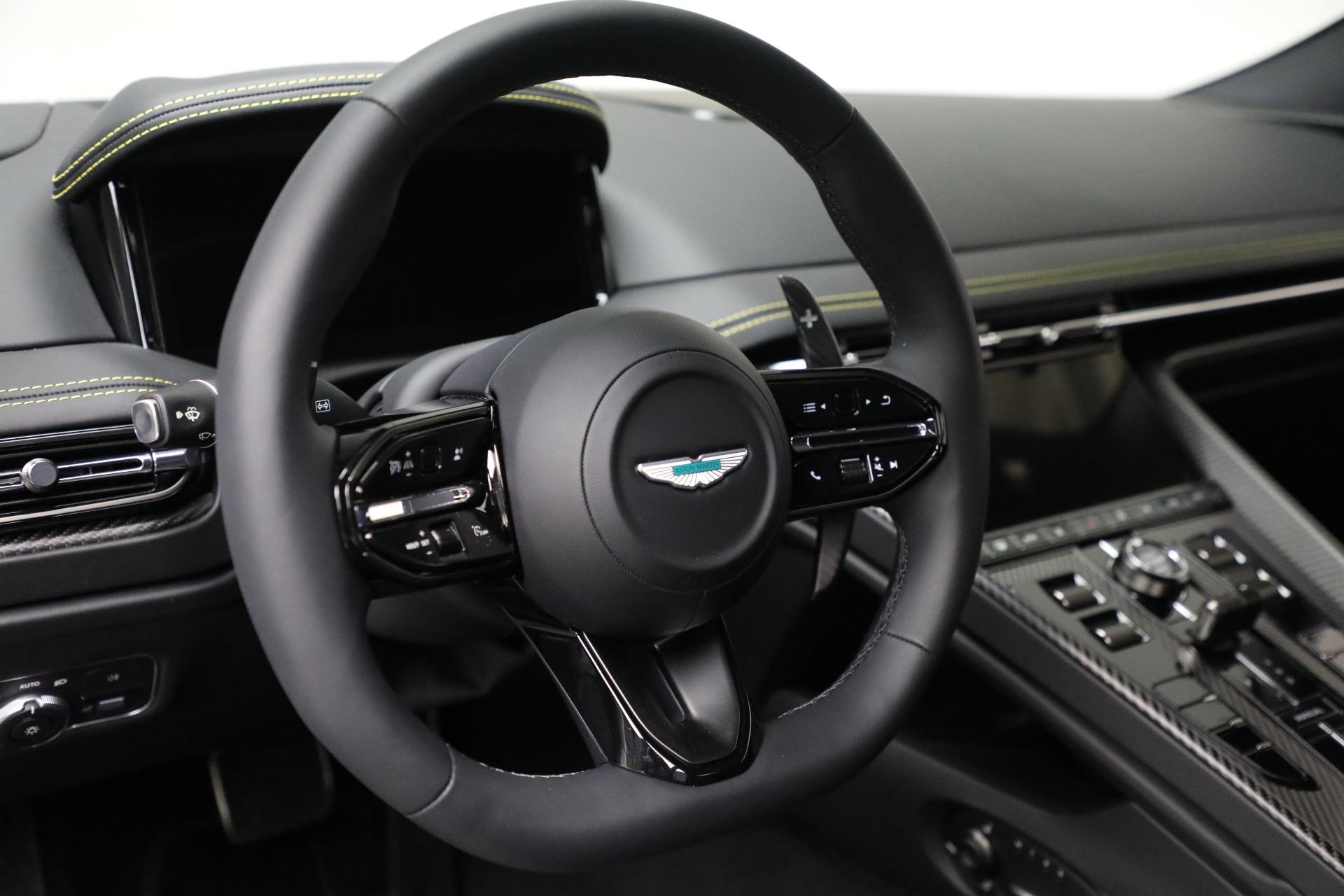 New-2026-Aston-Martin-DB12-V8