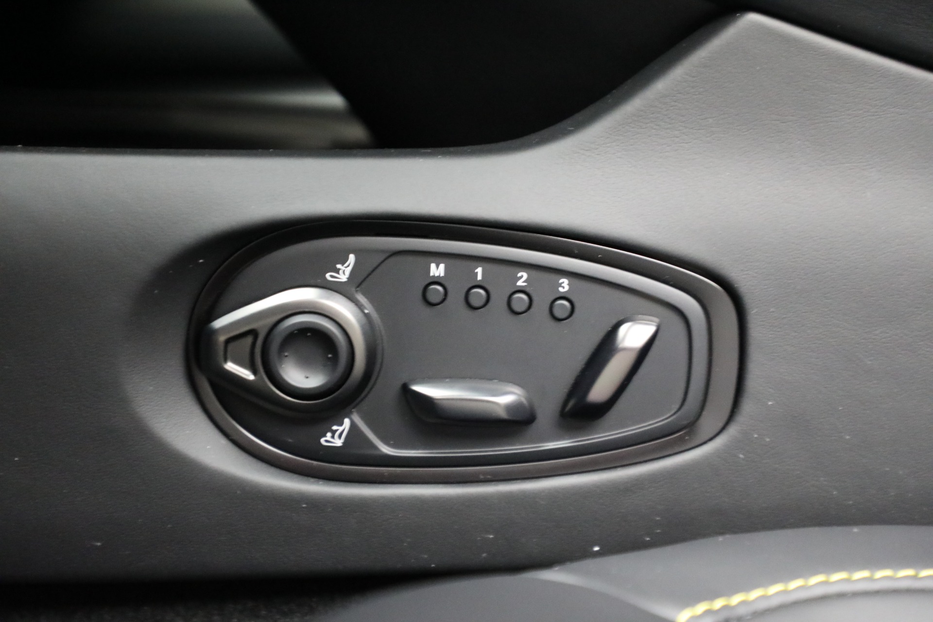 New-2026-Aston-Martin-DB12-V8