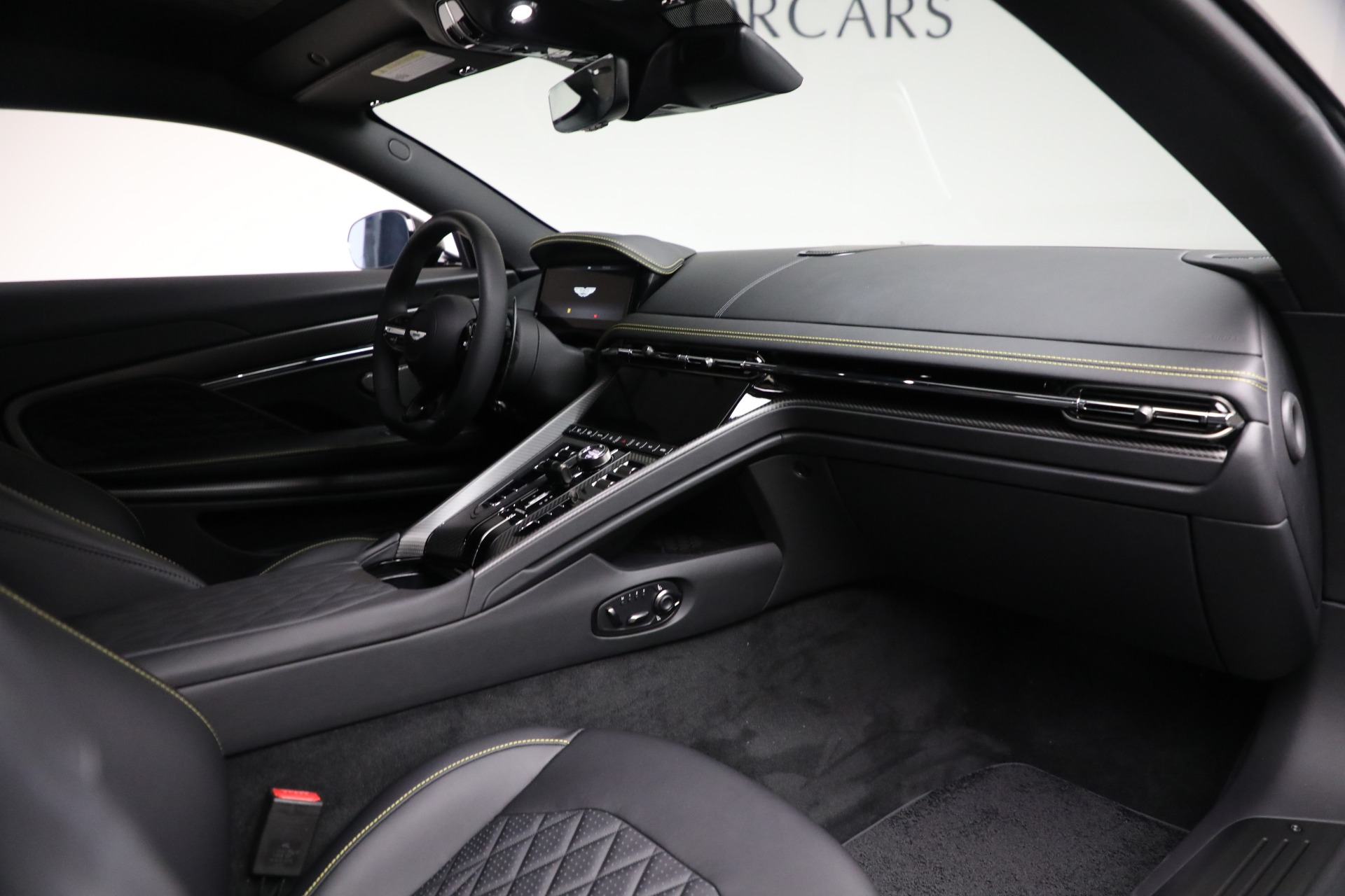 New-2026-Aston-Martin-DB12-V8