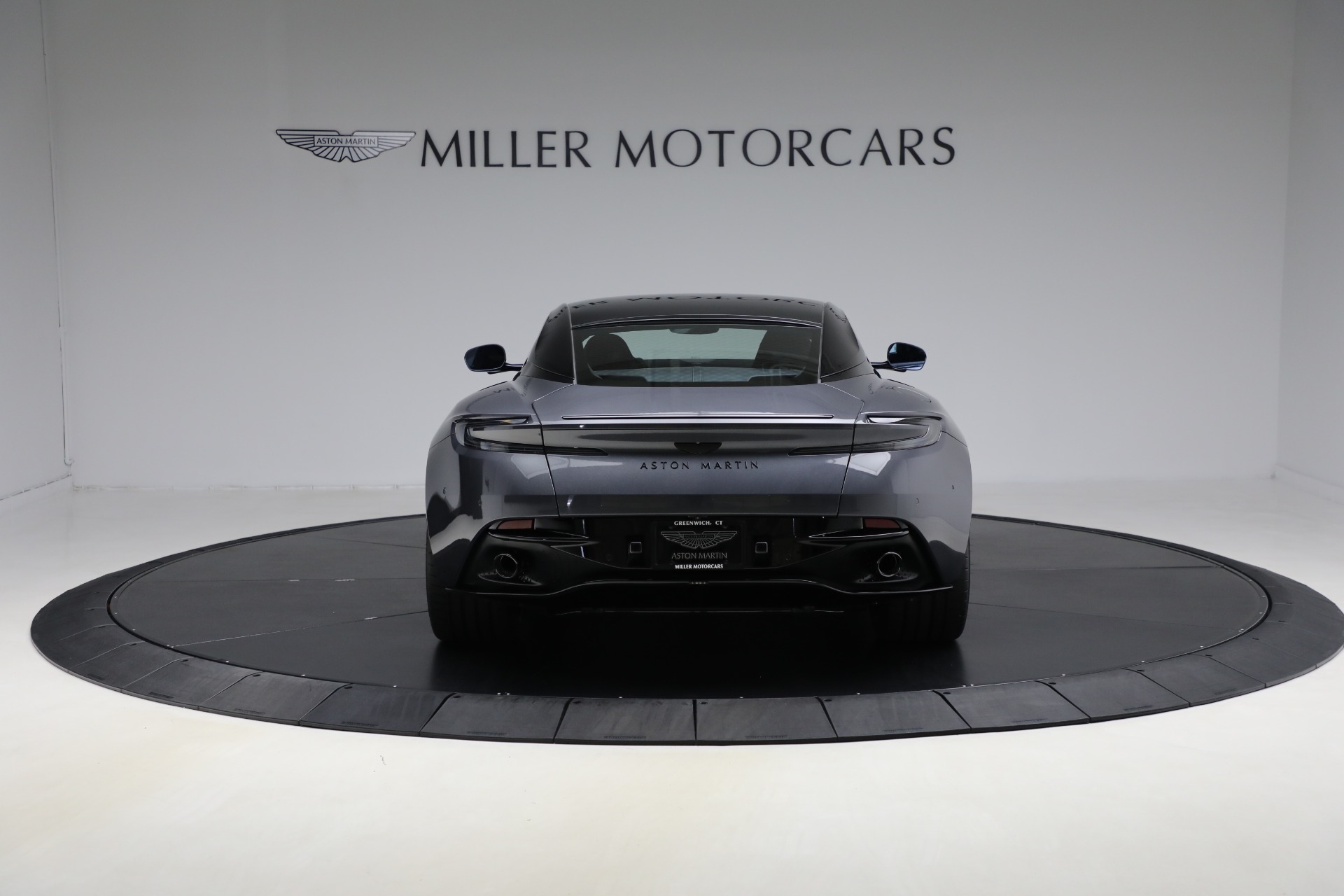 New-2026-Aston-Martin-DB12-V8