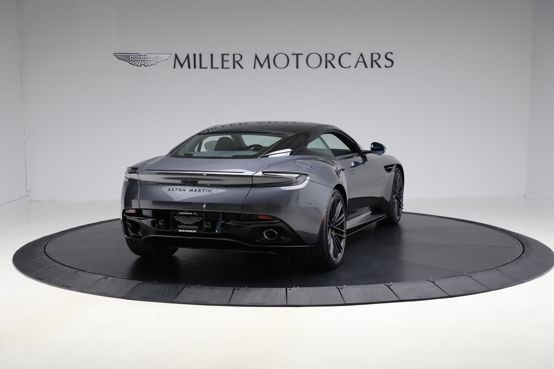 New-2026-Aston-Martin-DB12-V8