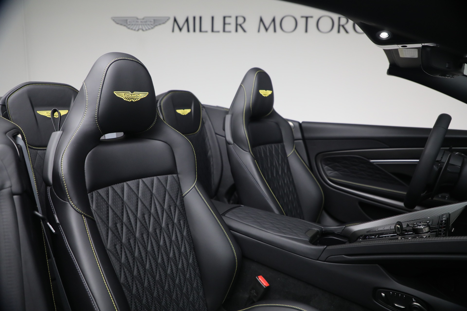 New-2026-Aston-Martin-DB12-Volante