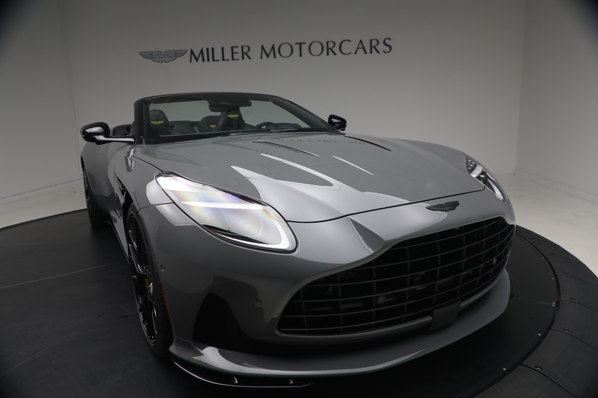 New-2026-Aston-Martin-DB12-Volante