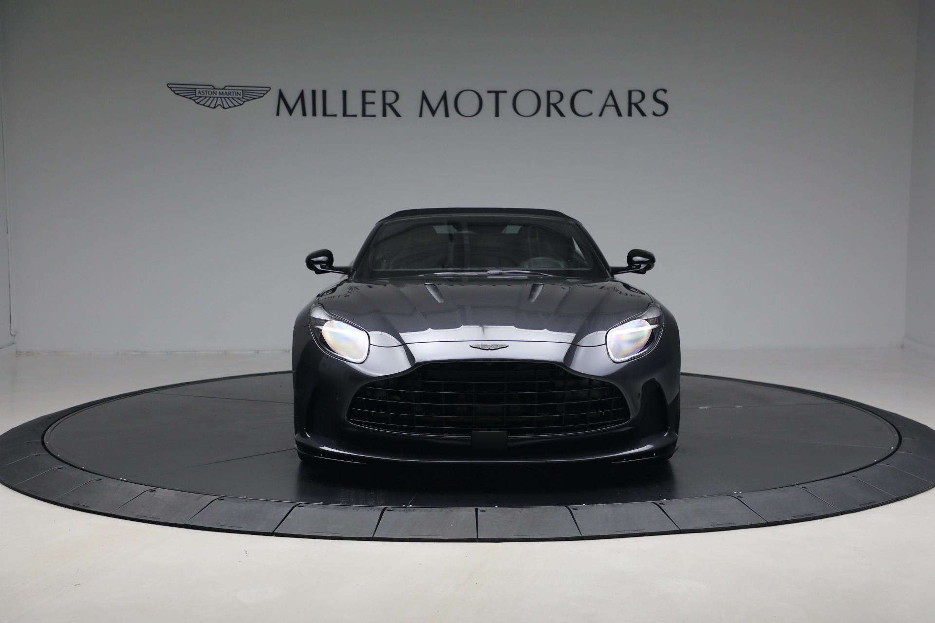 New-2026-Aston-Martin-DB12-Volante
