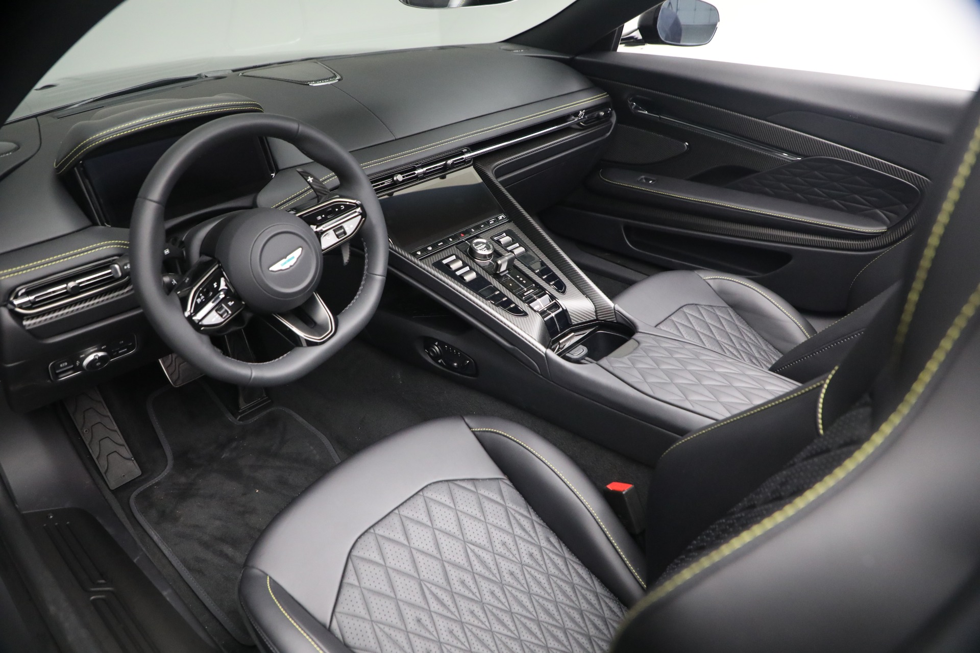 New-2026-Aston-Martin-DB12-Volante