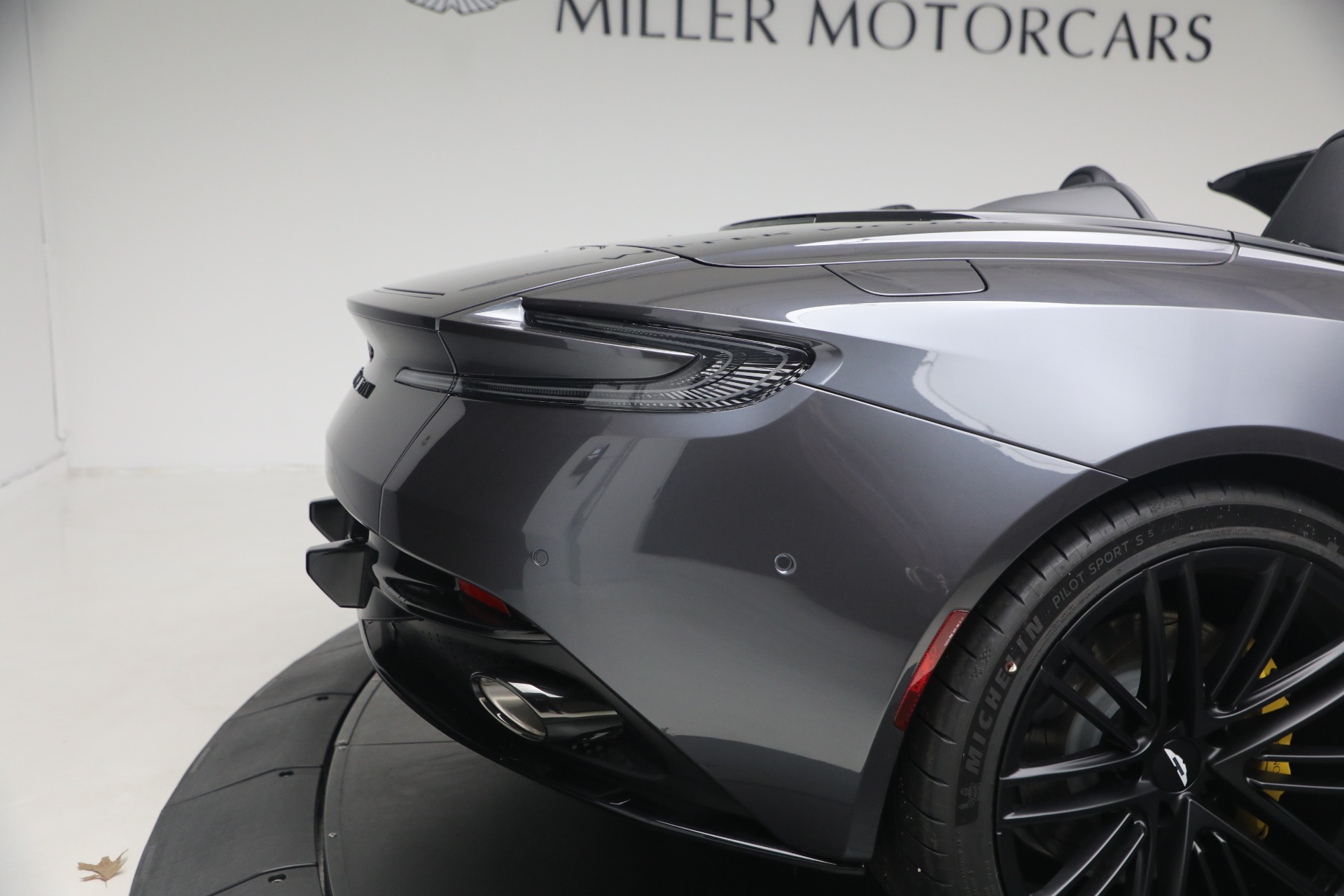 New-2026-Aston-Martin-DB12-Volante