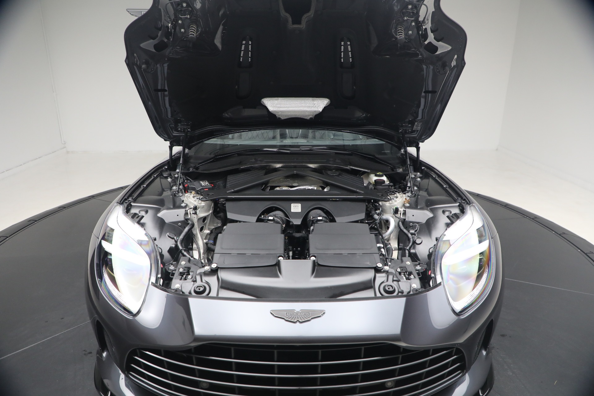 New-2026-Aston-Martin-DB12-Volante