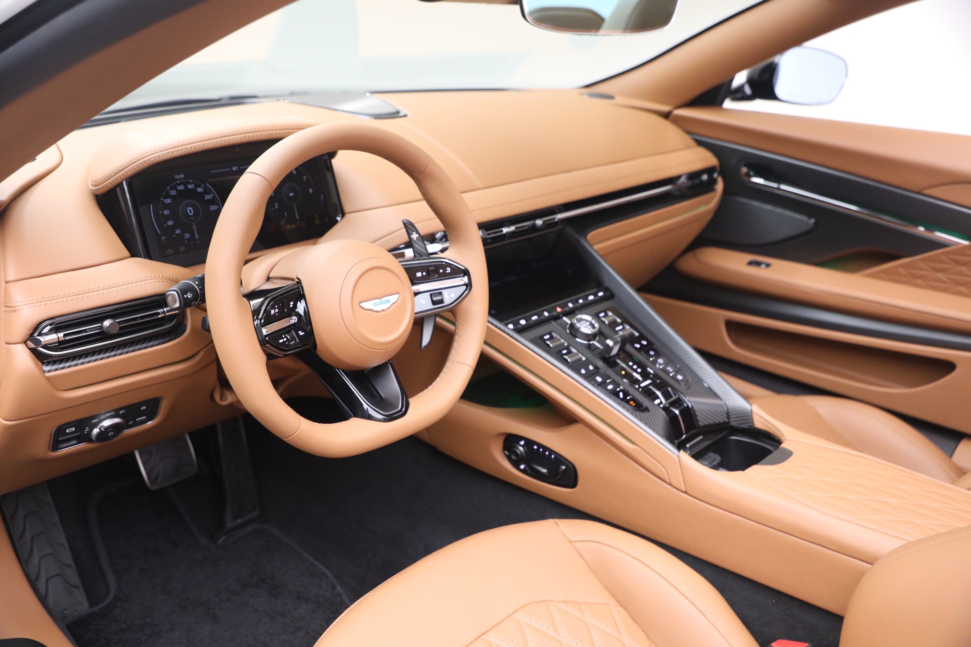 New-2026-Aston-Martin-DB12-Volante