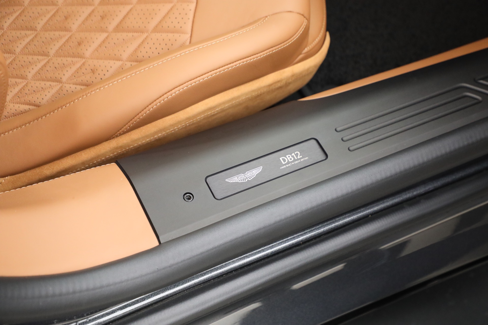 New-2026-Aston-Martin-DB12-Volante