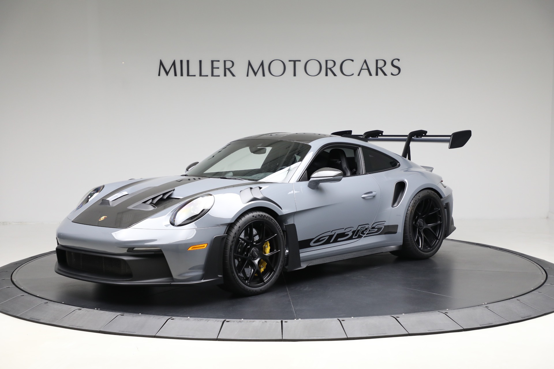 Used-2025-Porsche-911-GT3-RS