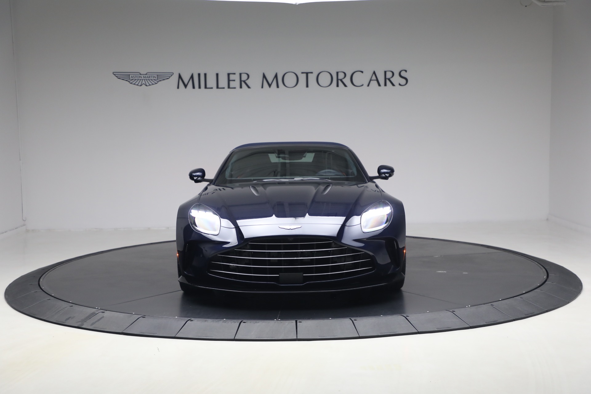 New-2026-Aston-Martin-Vantage-Roadster