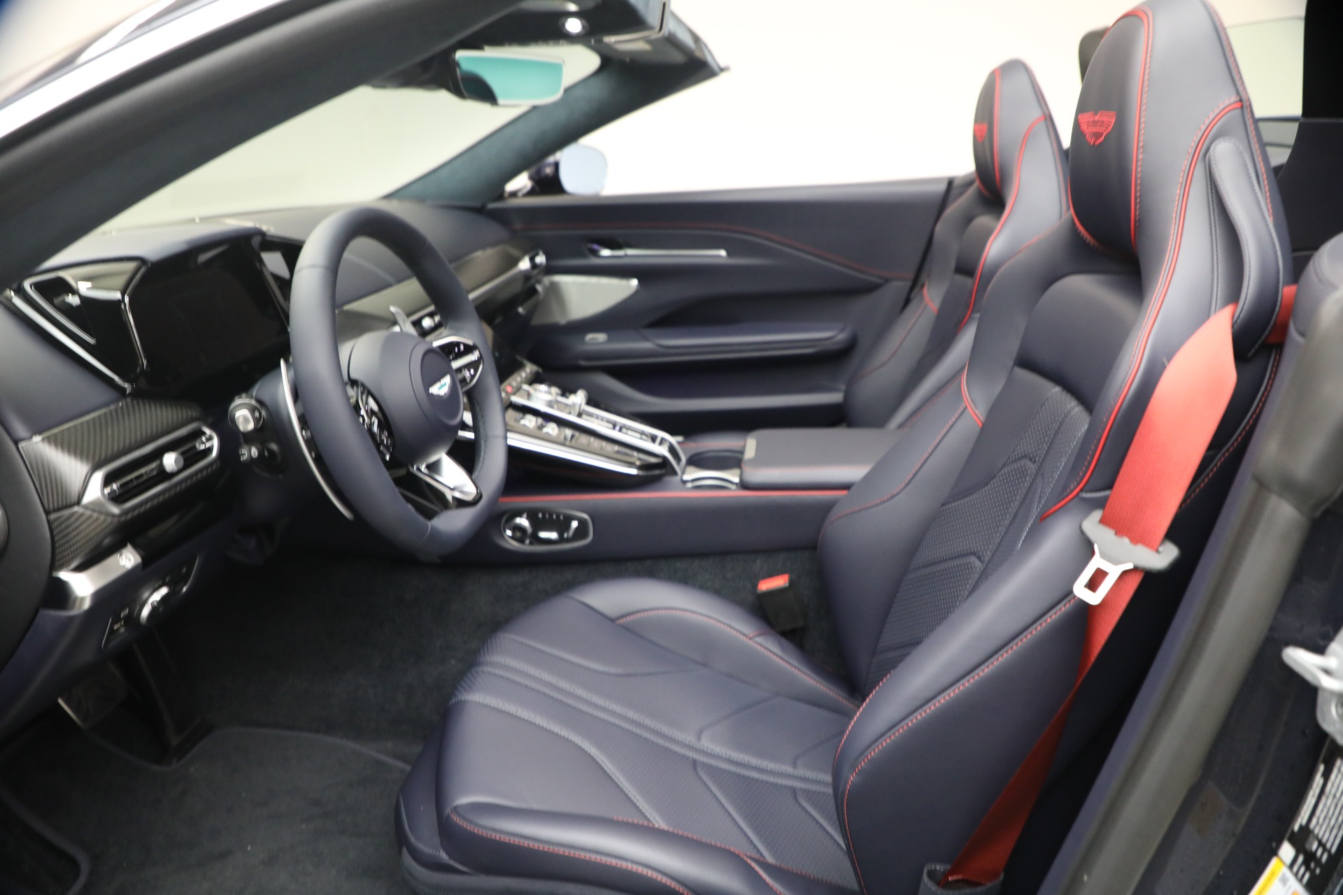 New-2026-Aston-Martin-Vantage-Roadster