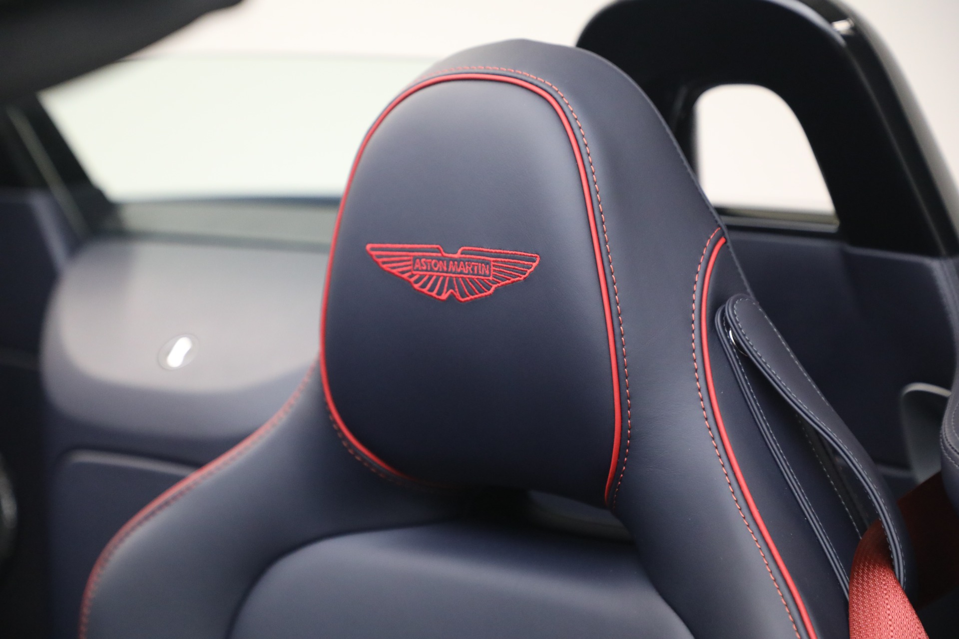 New-2026-Aston-Martin-Vantage-Roadster