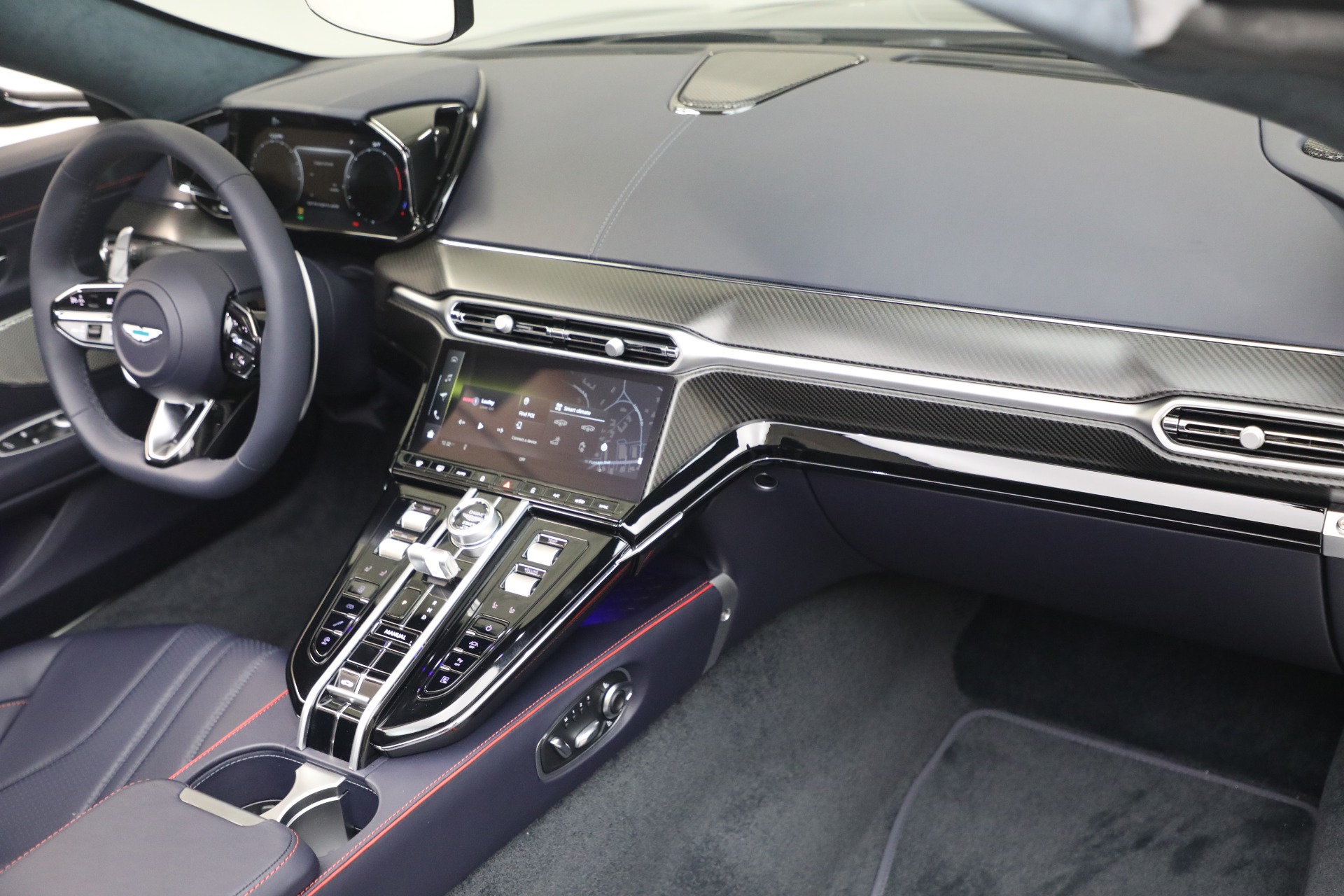New-2026-Aston-Martin-Vantage-Roadster