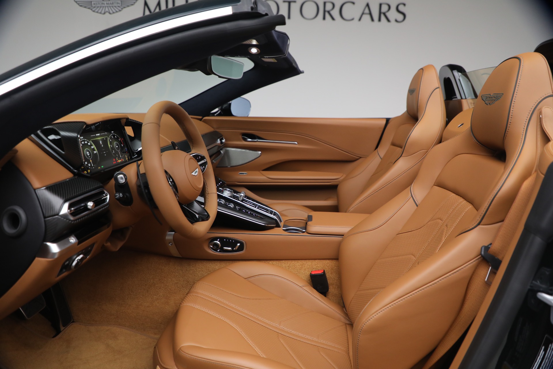 New-2026-Aston-Martin-Vantage-Roadster
