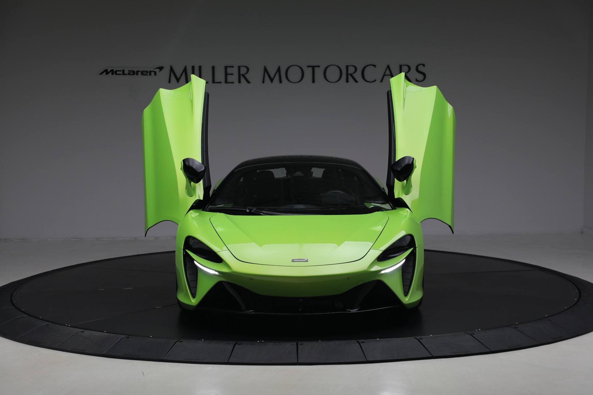 Used-2023-McLaren-Artura-Performance