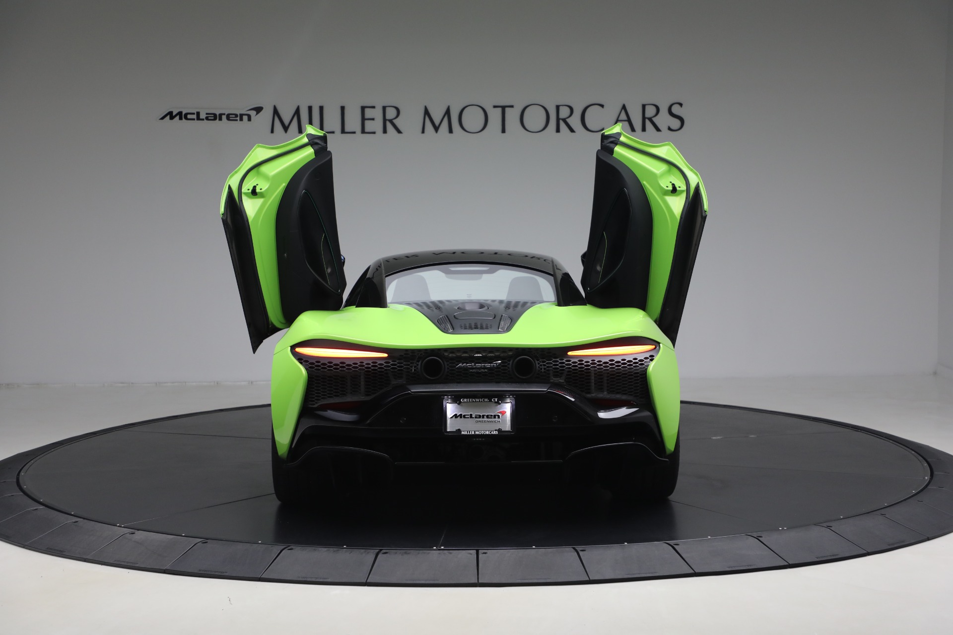 Used-2023-McLaren-Artura-Performance