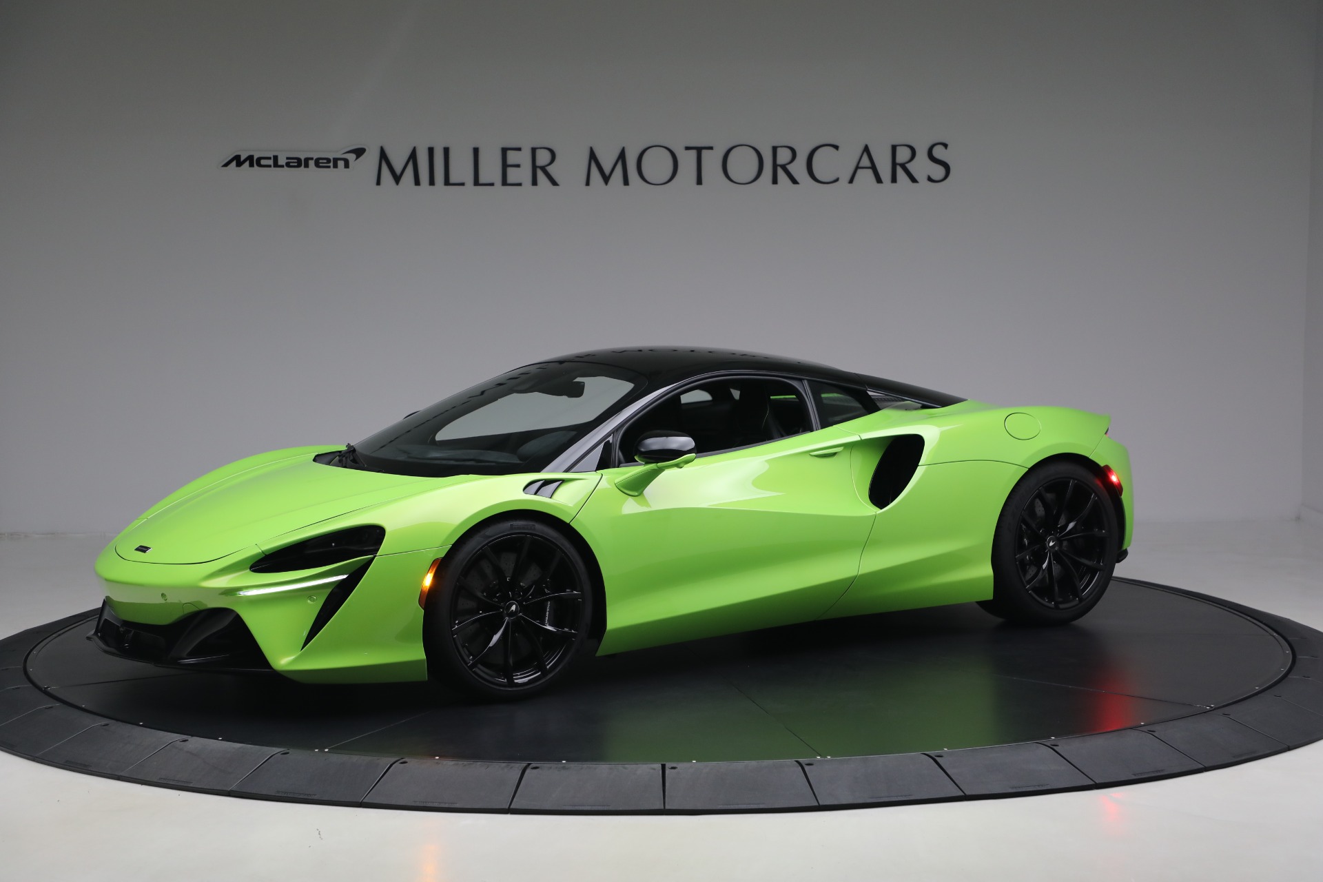 Used-2023-McLaren-Artura-Performance