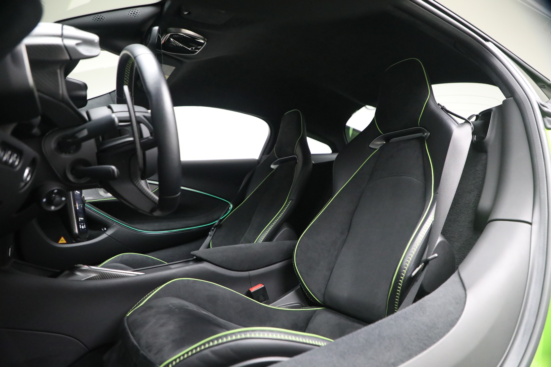 Used-2023-McLaren-Artura-Performance