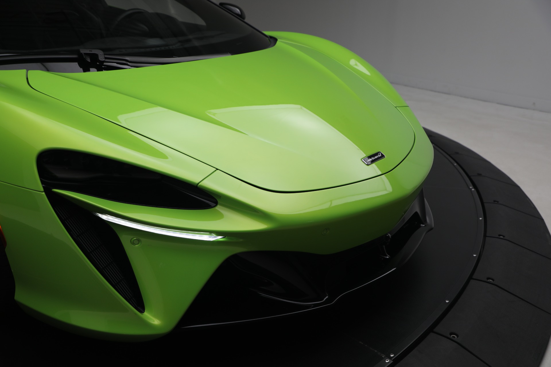 Used-2023-McLaren-Artura-Performance