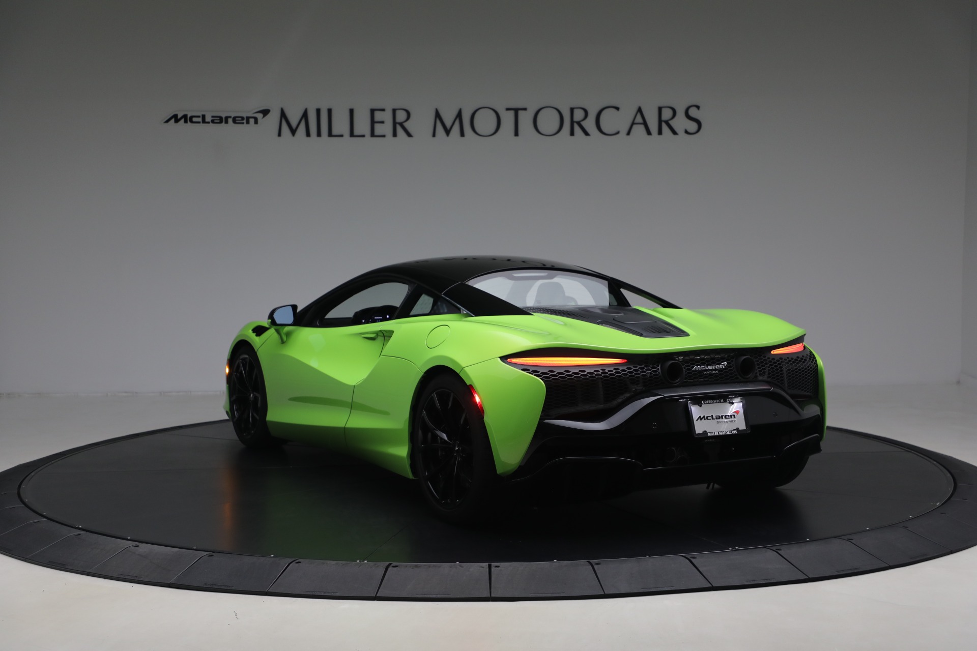 Used-2023-McLaren-Artura-Performance