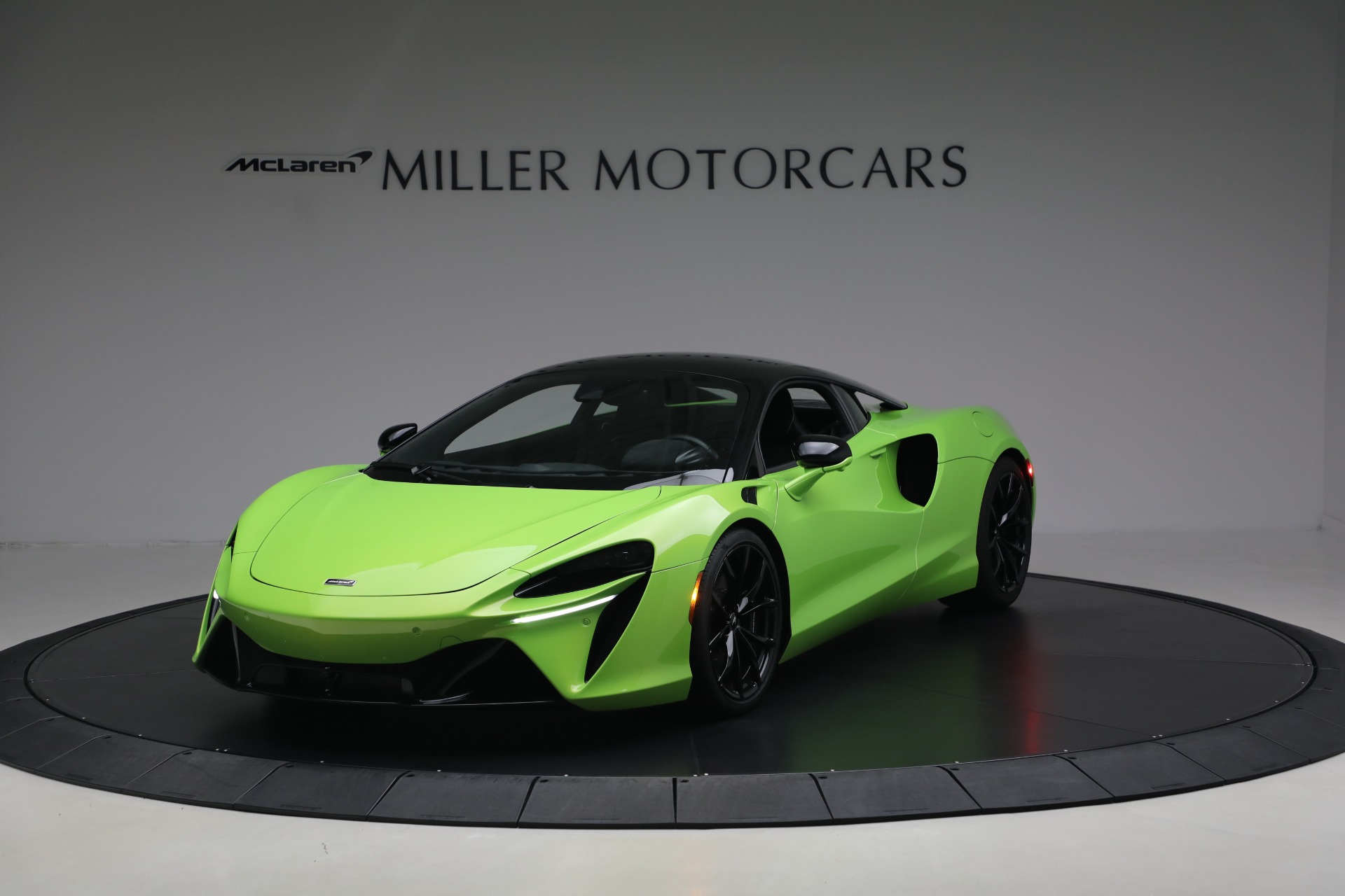 Used-2023-McLaren-Artura-Performance