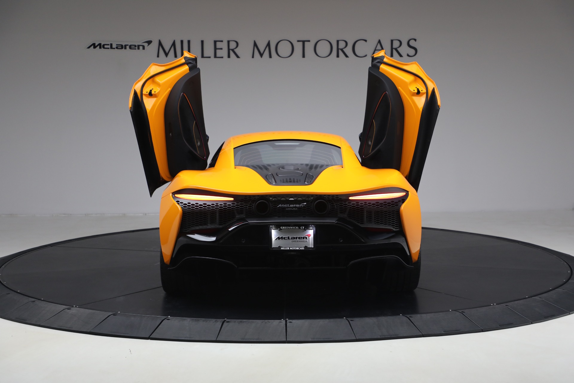 Used-2024-McLaren-Artura-Performance