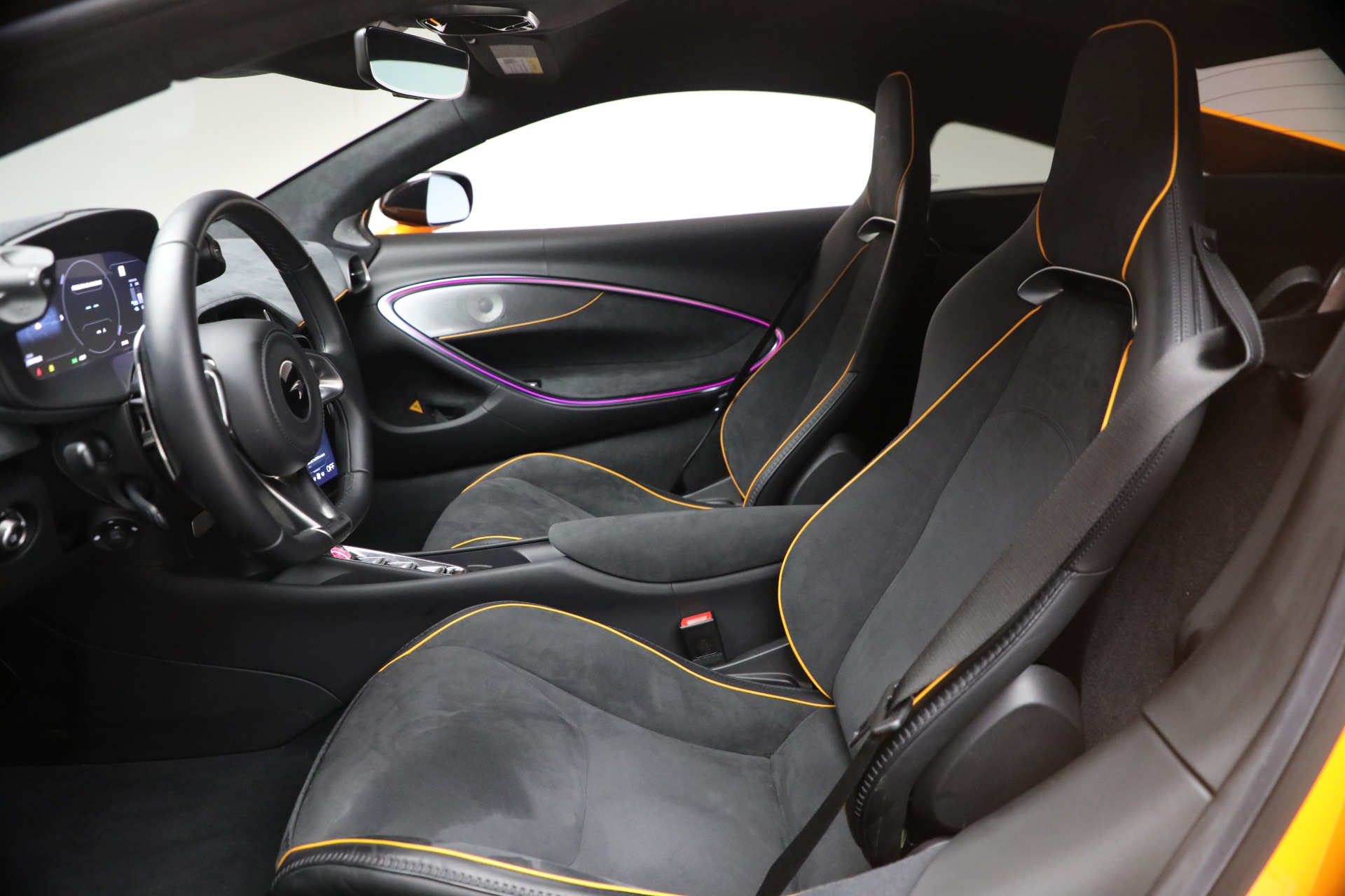 Used-2024-McLaren-Artura-Performance