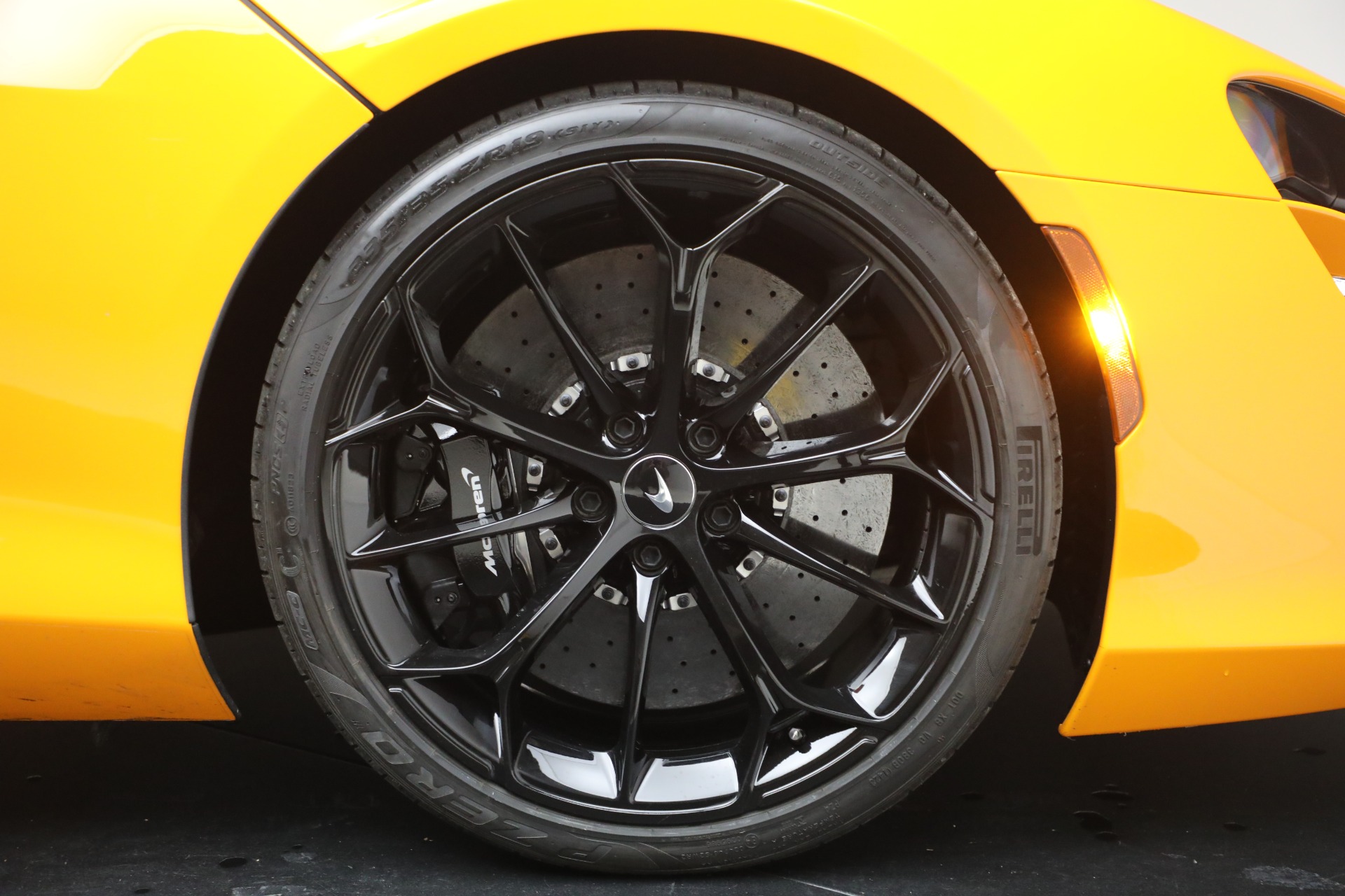 Used-2024-McLaren-Artura-Performance