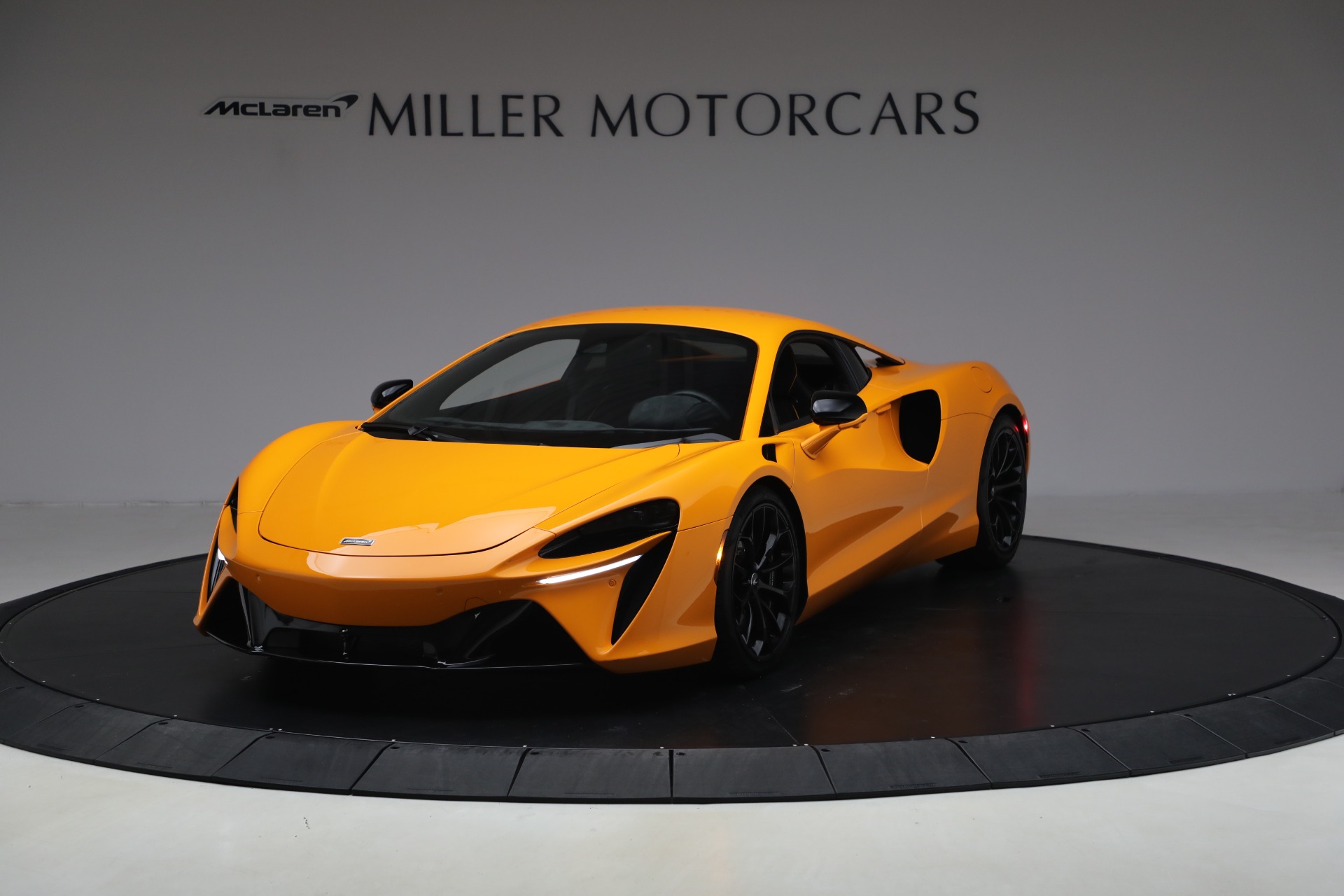 Used-2024-McLaren-Artura-Performance