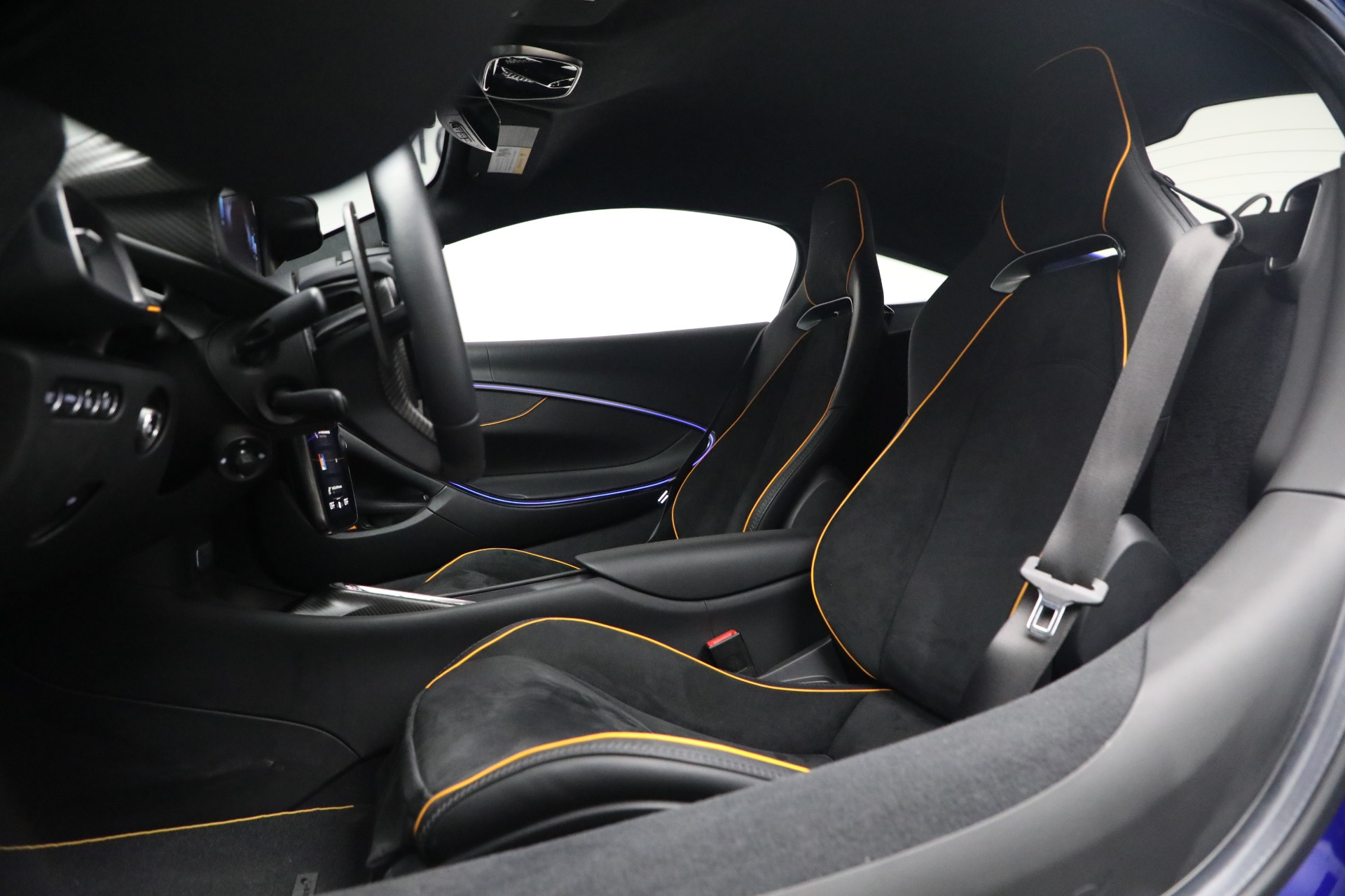 Used-2024-McLaren-Artura-Vision