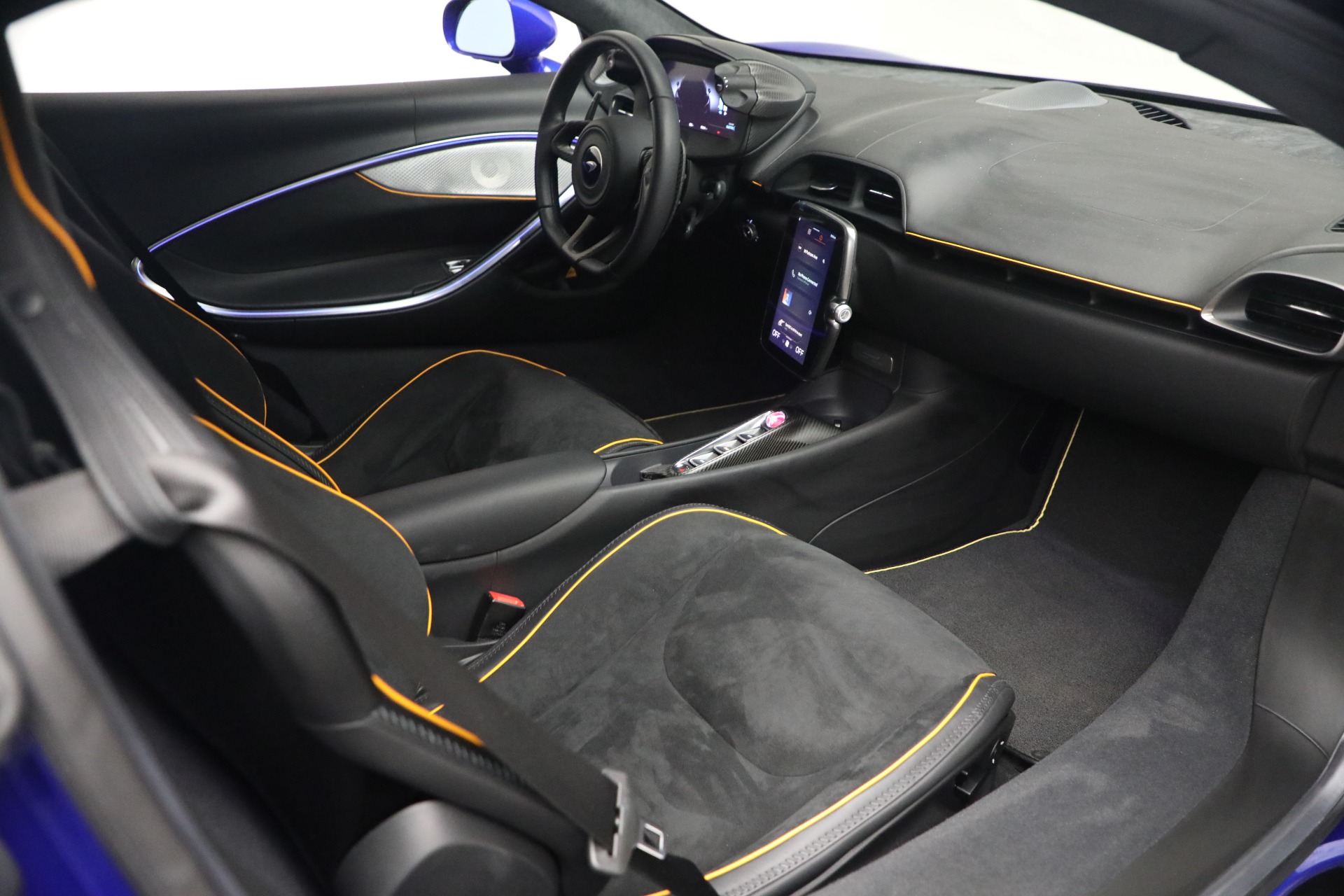 Used-2024-McLaren-Artura-Vision