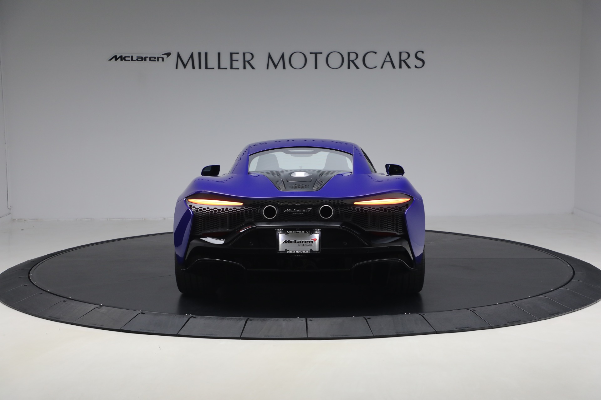 Used-2024-McLaren-Artura-Vision