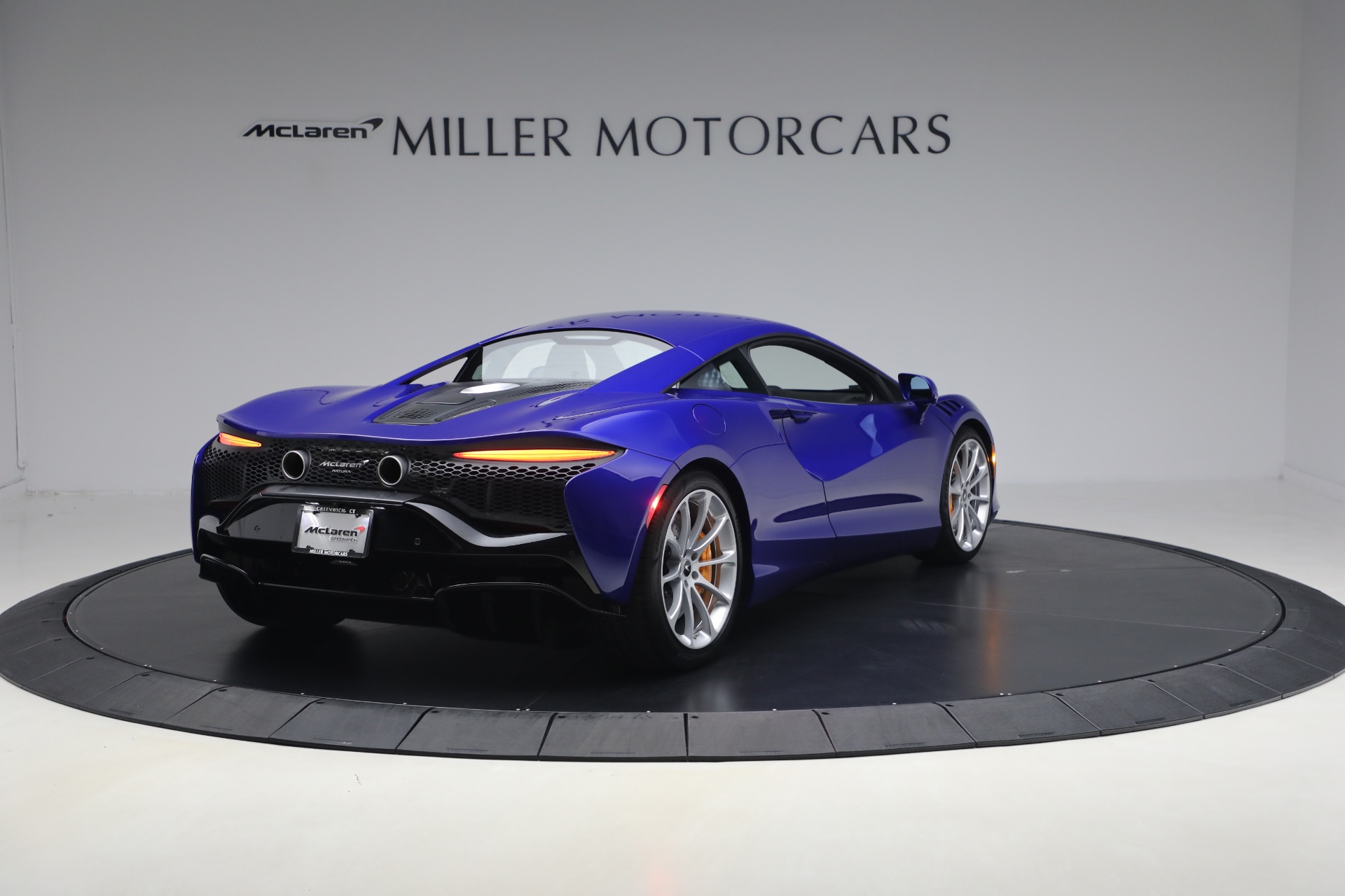 Used-2024-McLaren-Artura-Vision