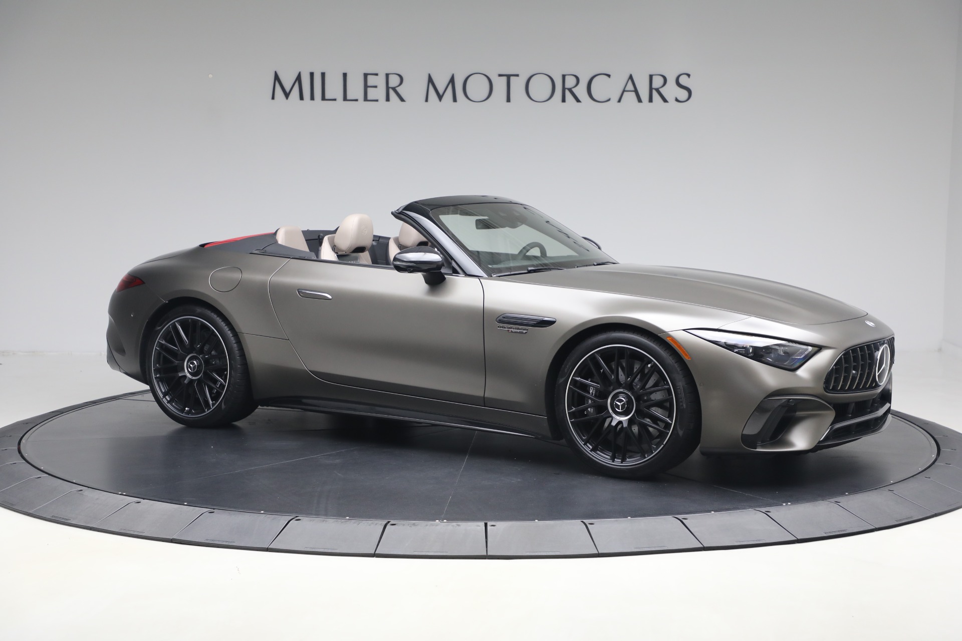 Used-2025-Mercedes-Benz-SL-Class-AMG-SL-63-S-E-Performance