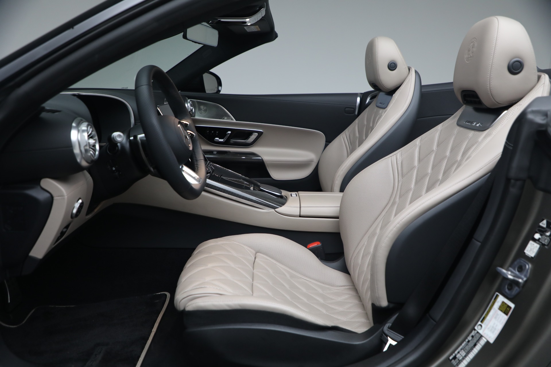 Used-2025-Mercedes-Benz-SL-Class-AMG-SL-63-S-E-Performance