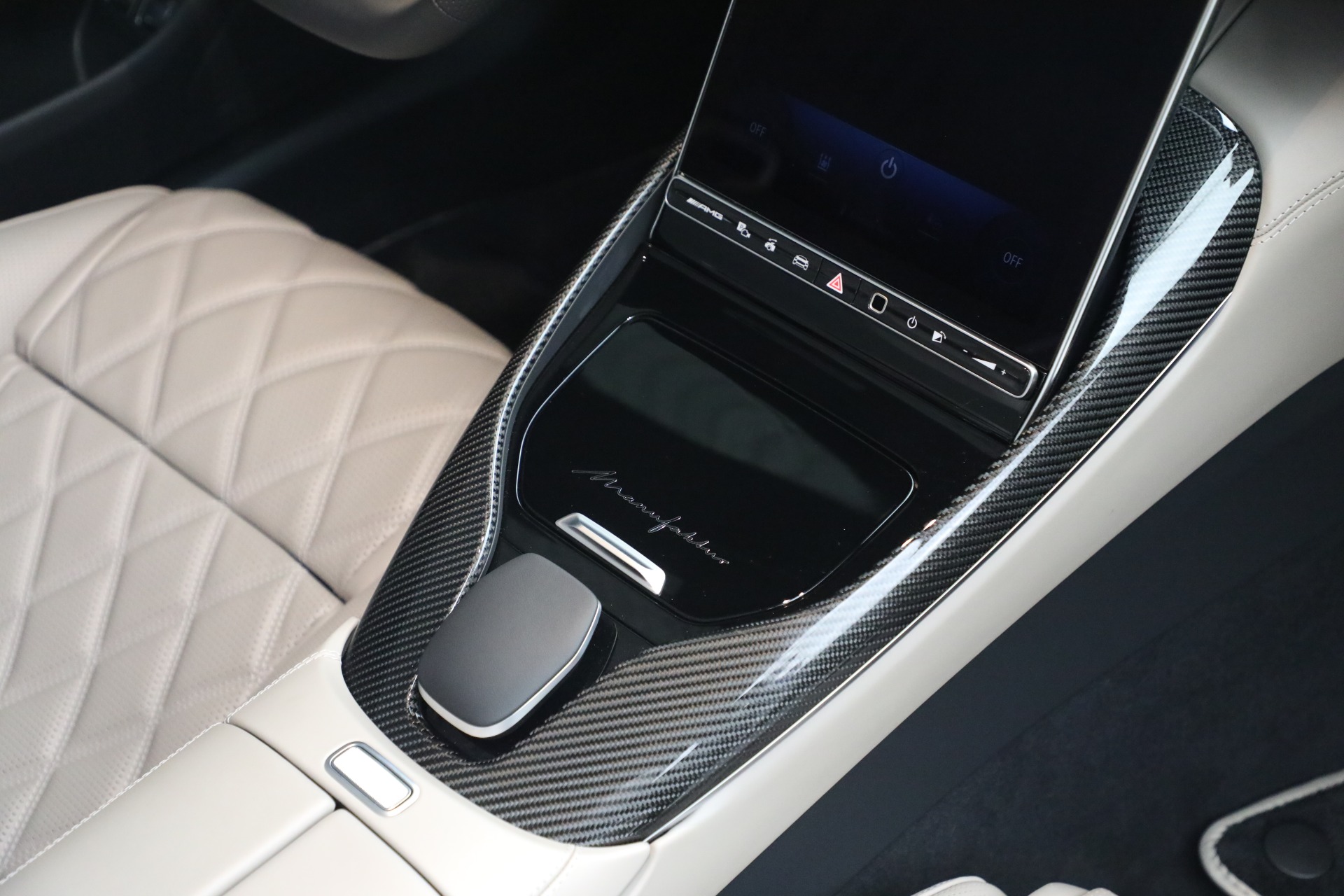 Used-2025-Mercedes-Benz-SL-Class-AMG-SL-63-S-E-Performance