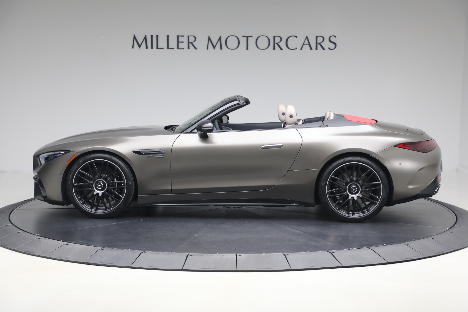 Used-2025-Mercedes-Benz-SL-Class-AMG-SL-63-S-E-Performance