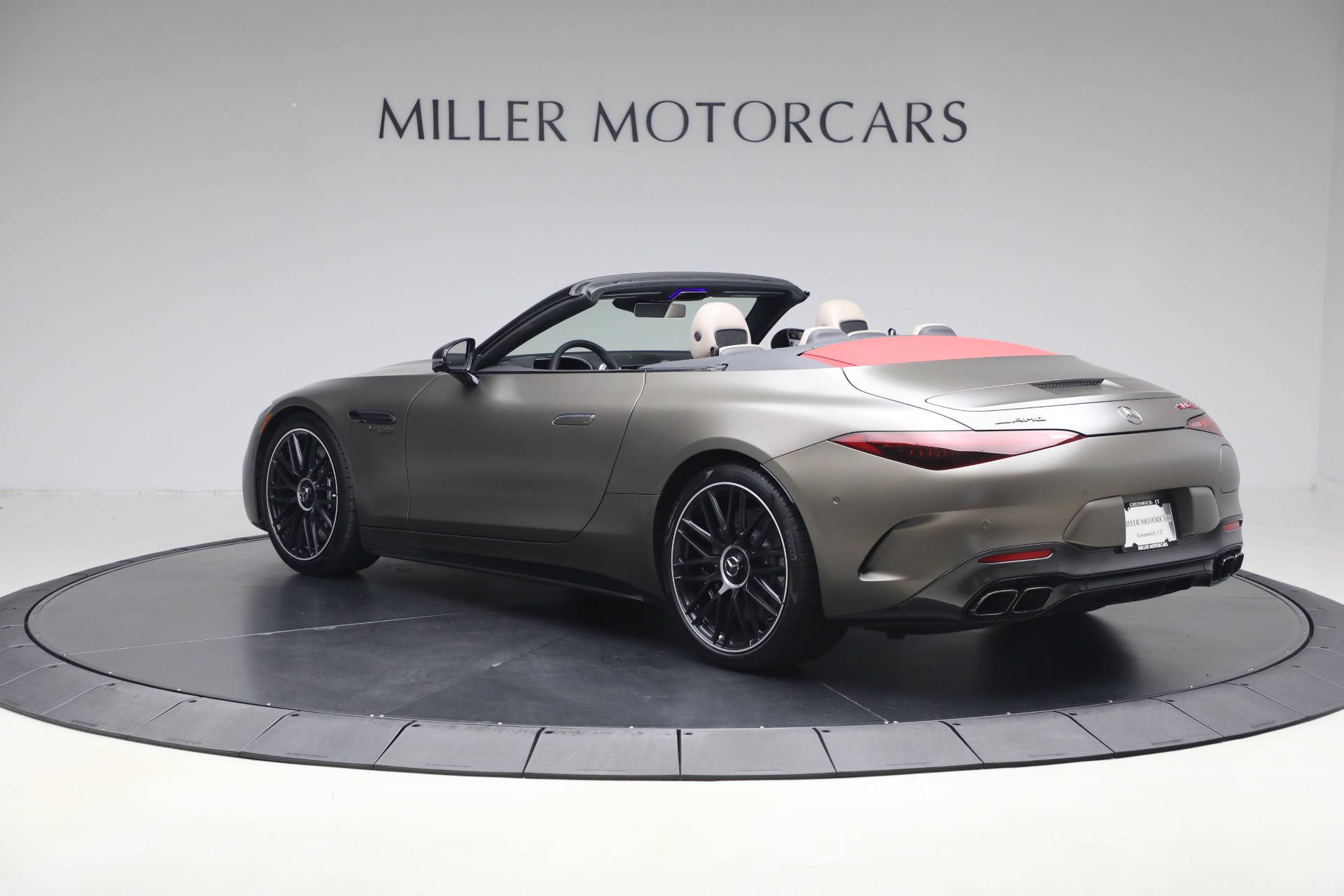 Used-2025-Mercedes-Benz-SL-Class-AMG-SL-63-S-E-Performance