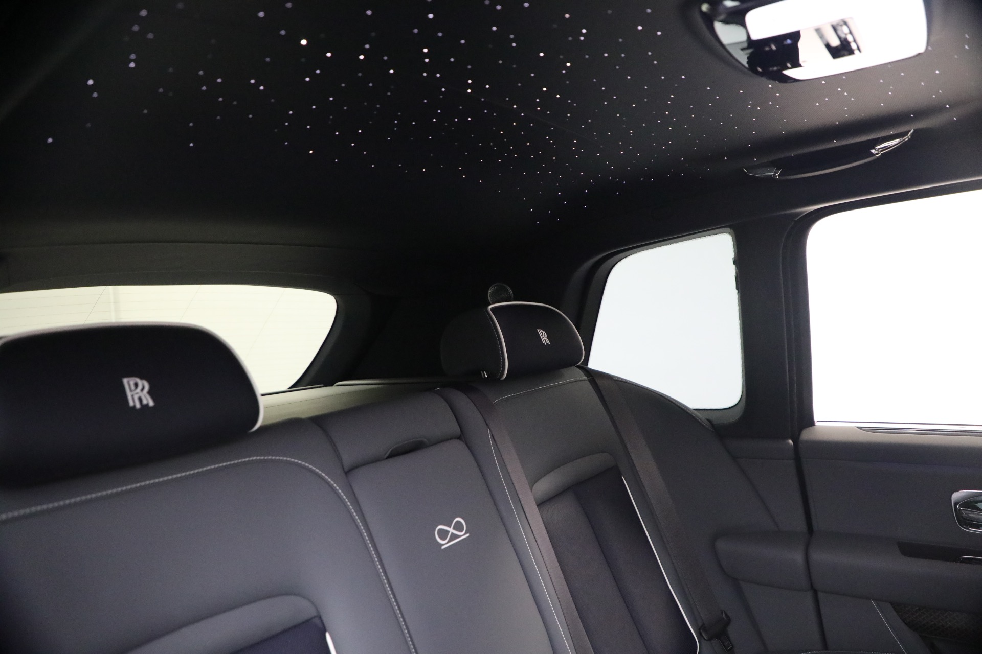 Used-2025-Rolls-Royce-Black-Badge-Cullinan